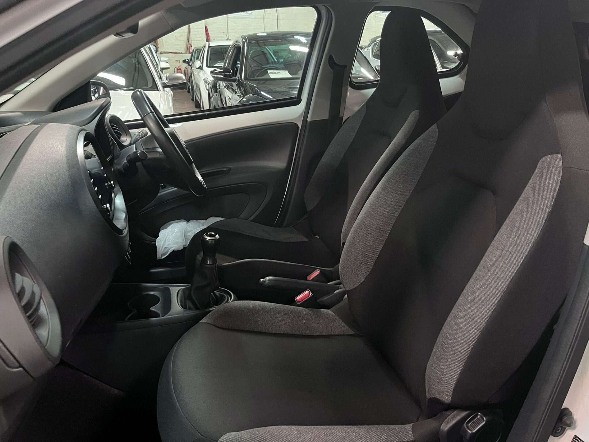 2022 TOYOTA AYGO X 2022 TOYOTA AYGO X