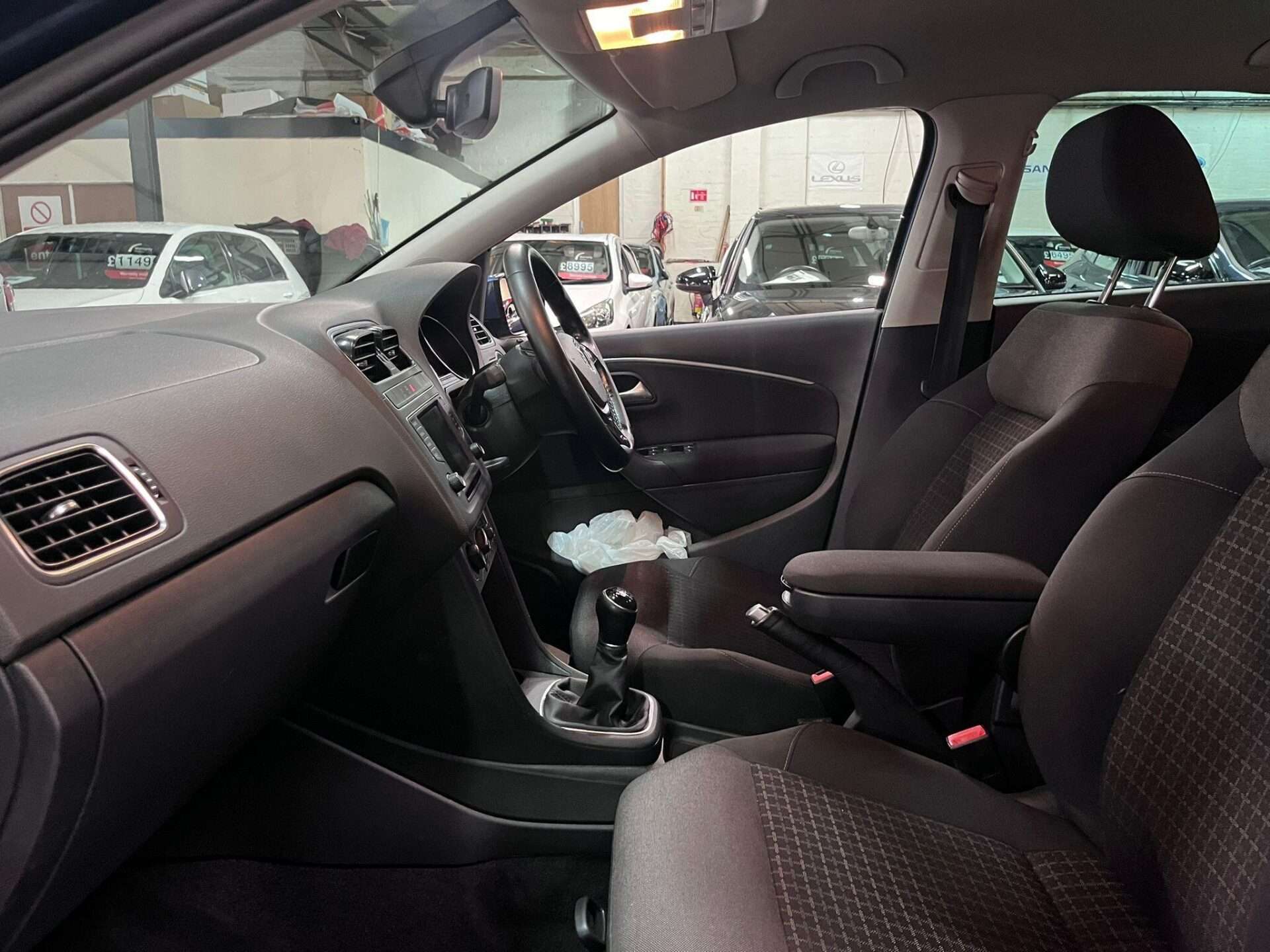 2017 VOLKSWAGEN POLO 2017 VOLKSWAGEN POLO