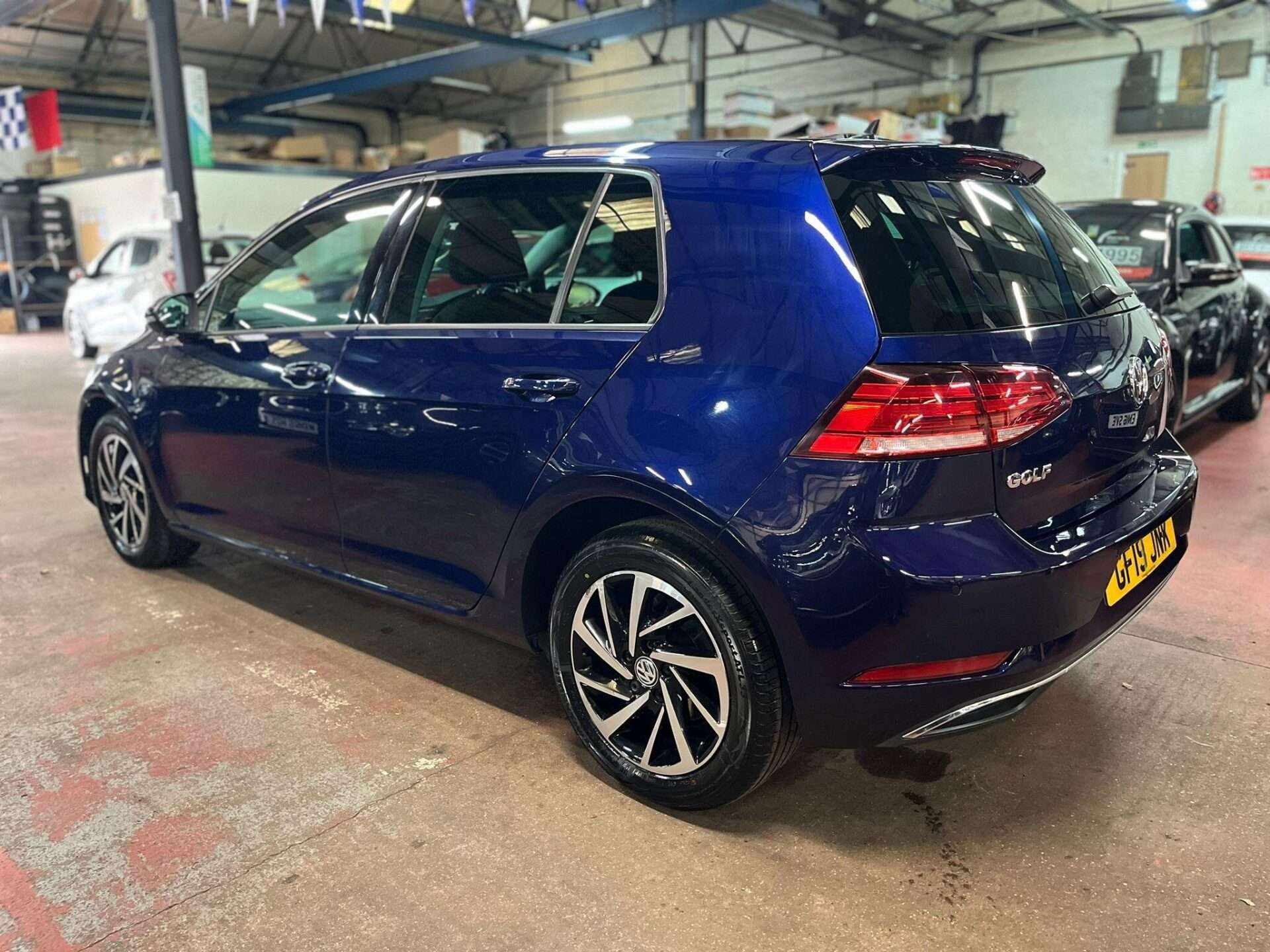 A 2019 VOLKSWAGEN GOLF 1.0 TSI Match DSG Euro 6 (s/s) 5dr A 2019 VOLKSWAGEN GOLF 1.0 TSI Match DSG Euro 6 (s/s) 5dr