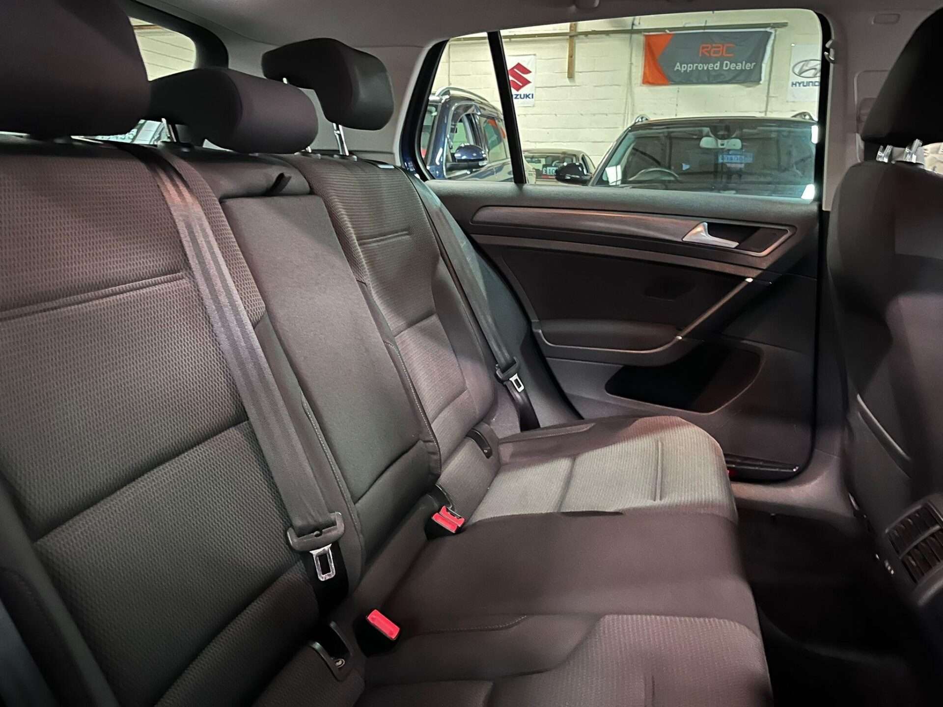 2019 VOLKSWAGEN GOLF 2019 VOLKSWAGEN GOLF