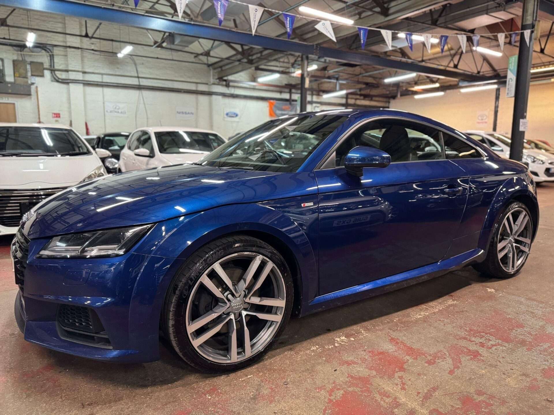 A 2015 AUDI TT 2.0 TFSI S line Euro 6 (s/s) 3dr A 2015 AUDI TT 2.0 TFSI S line Euro 6 (s/s) 3dr