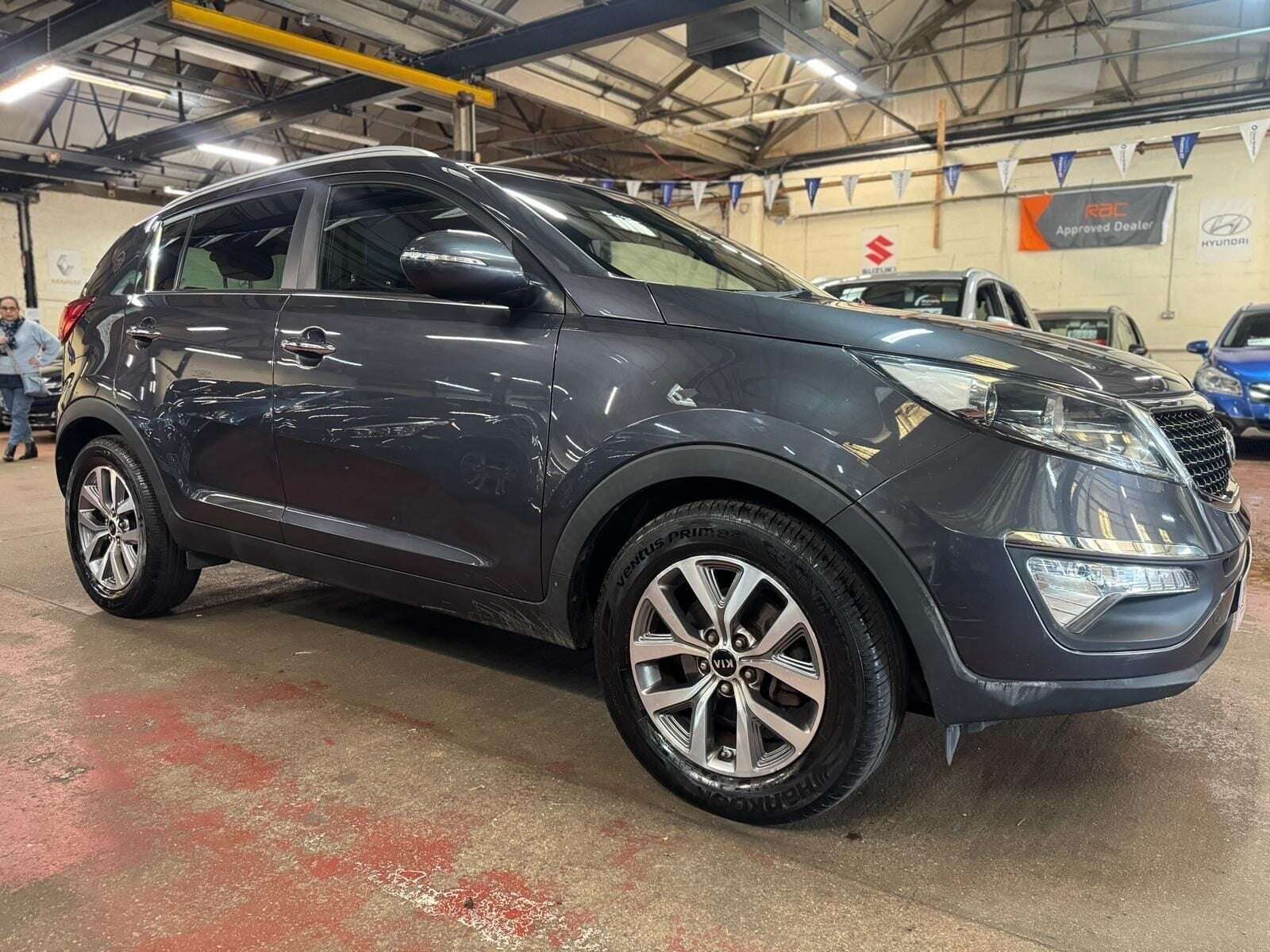 A 2015 KIA SPORTAGE 1.7 CRDi EcoDynamics Axis Edition 2WD Euro 6 (s/s) 5dr A 2015 KIA SPORTAGE 1.7 CRDi EcoDynamics Axis Edition 2WD Euro 6 (s/s) 5dr