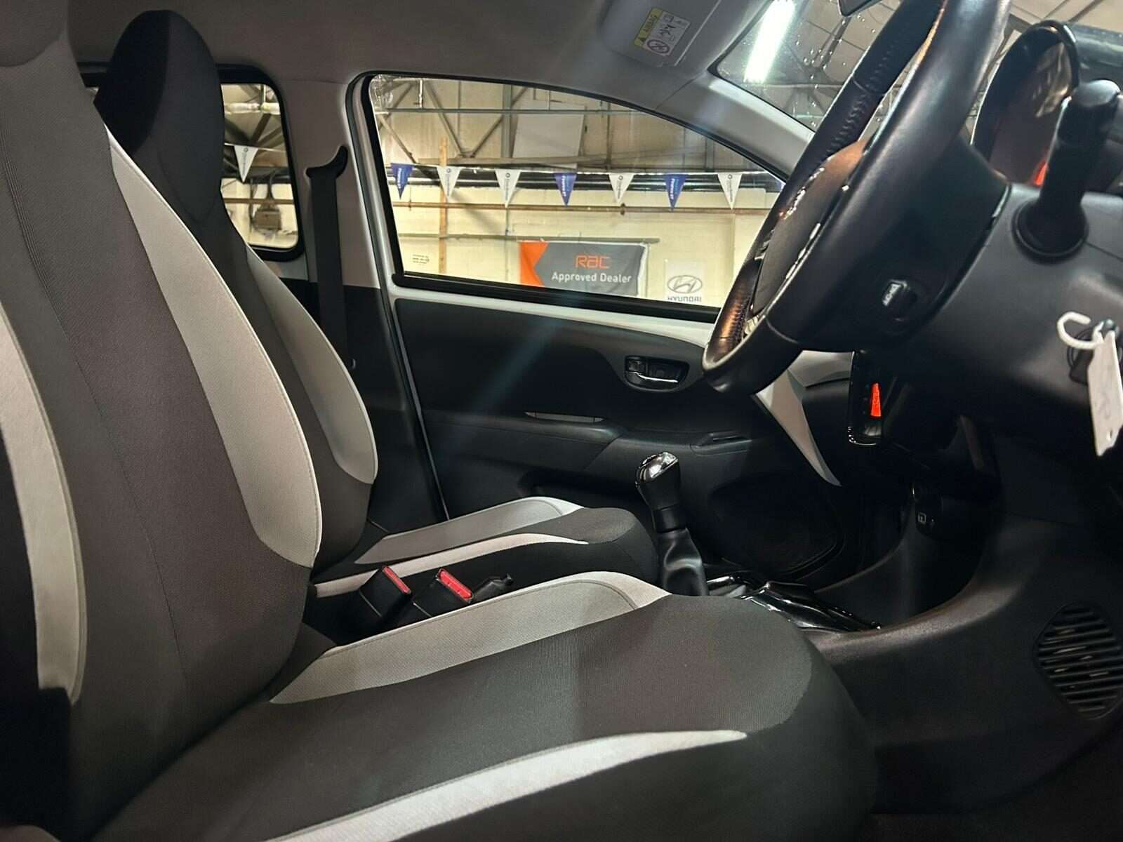 2017 TOYOTA AYGO 2017 TOYOTA AYGO