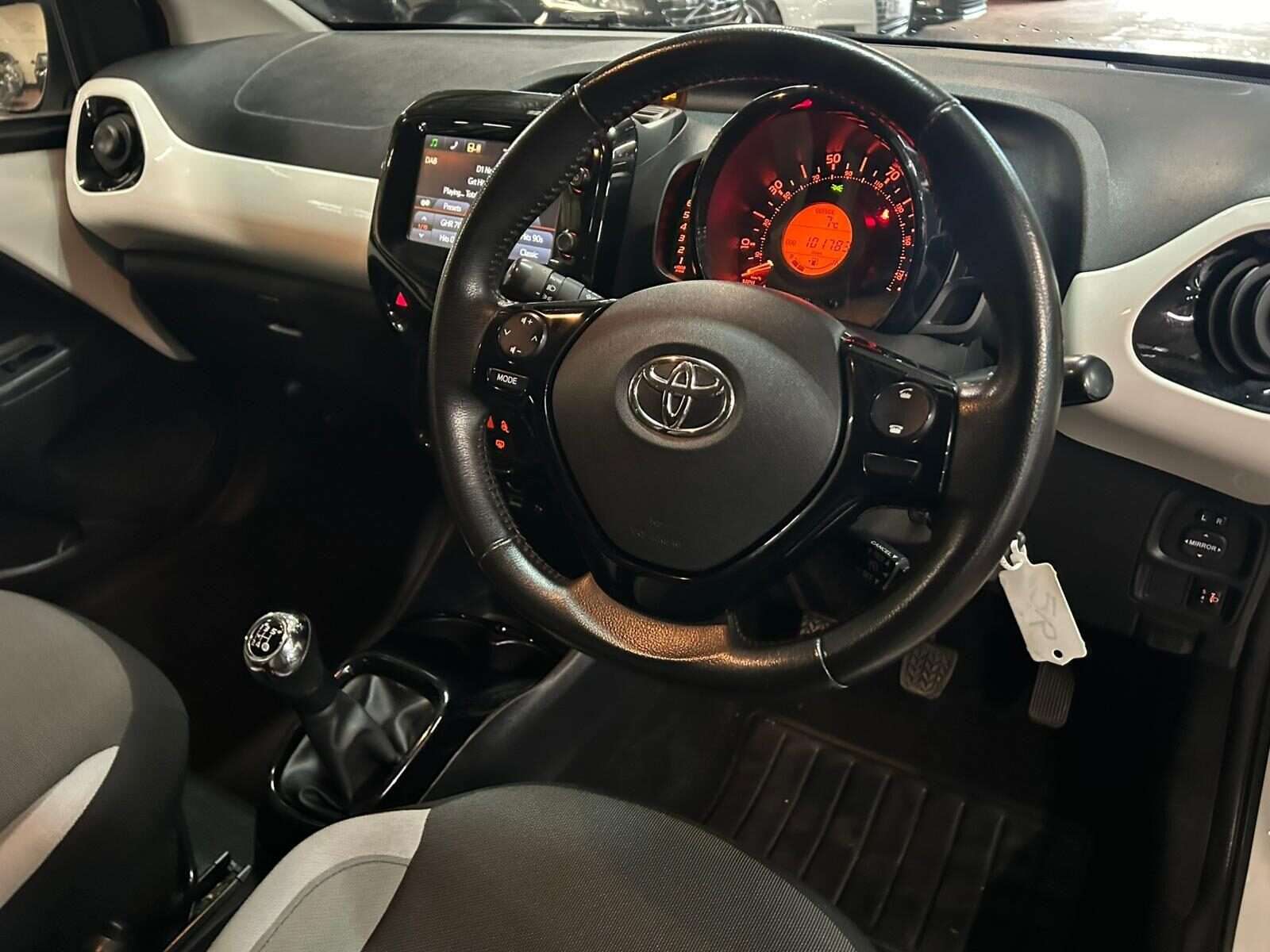 2017 TOYOTA AYGO 2017 TOYOTA AYGO