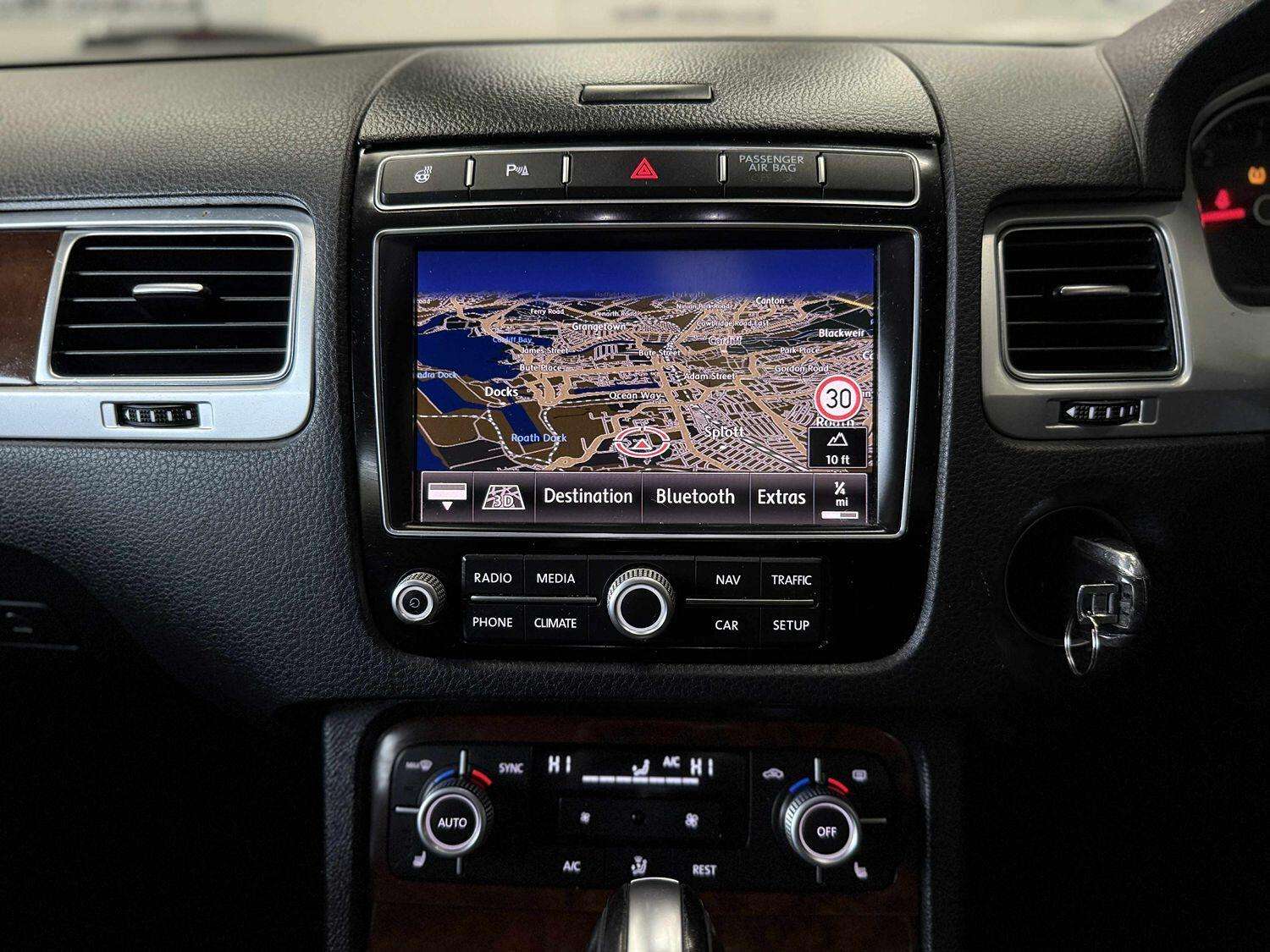 2017 VOLKSWAGEN TOUAREG 2017 VOLKSWAGEN TOUAREG