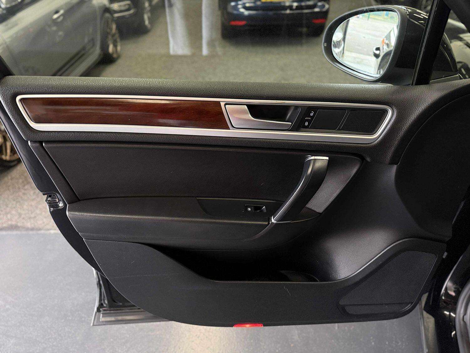 2017 VOLKSWAGEN TOUAREG 2017 VOLKSWAGEN TOUAREG