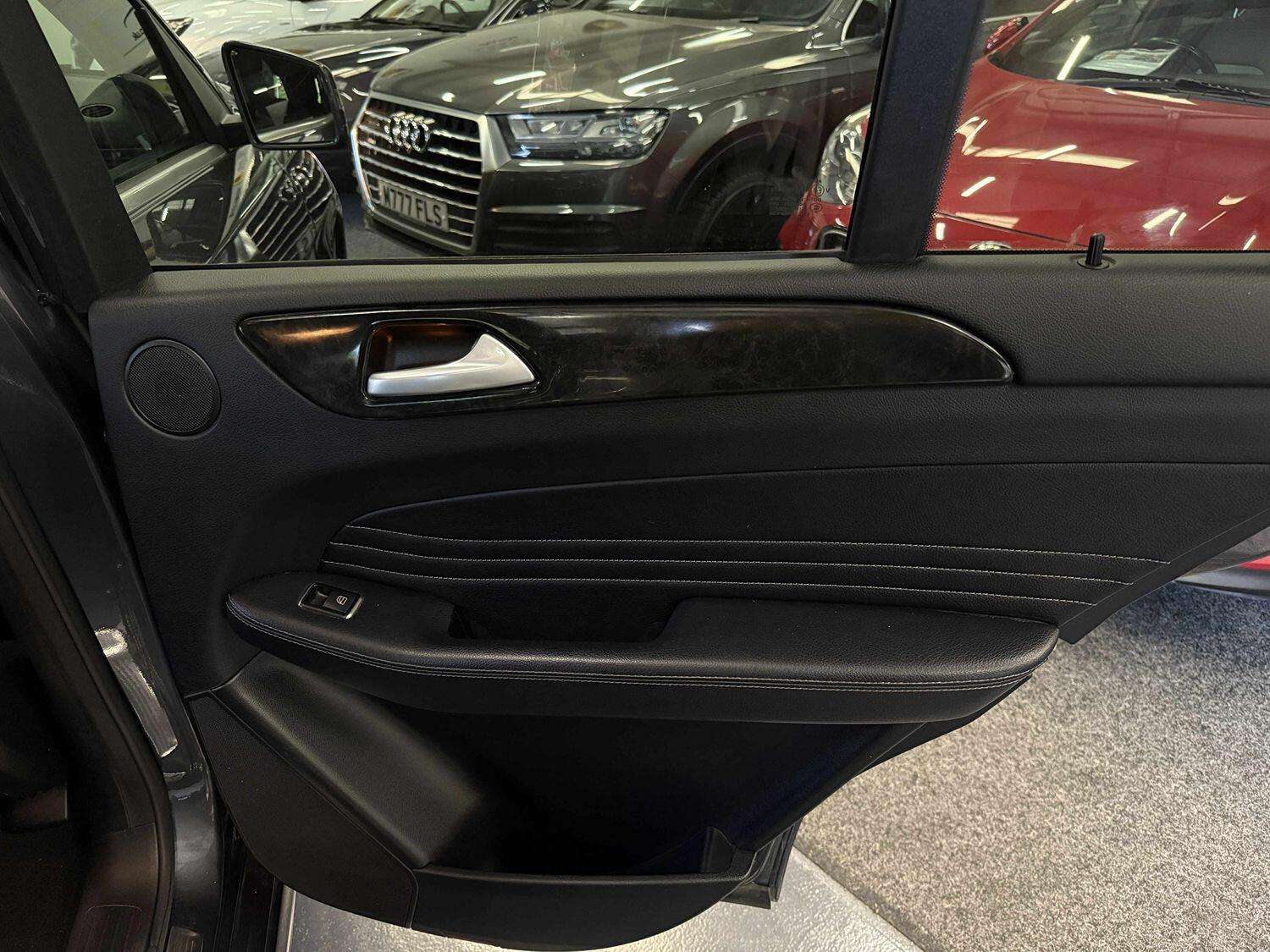 2012 MERCEDES-BENZ M CLASS 2012 MERCEDES-BENZ M CLASS