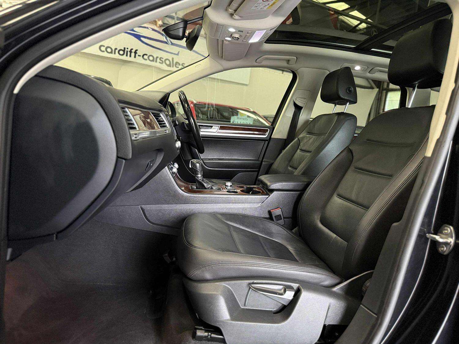 2017 VOLKSWAGEN TOUAREG 2017 VOLKSWAGEN TOUAREG