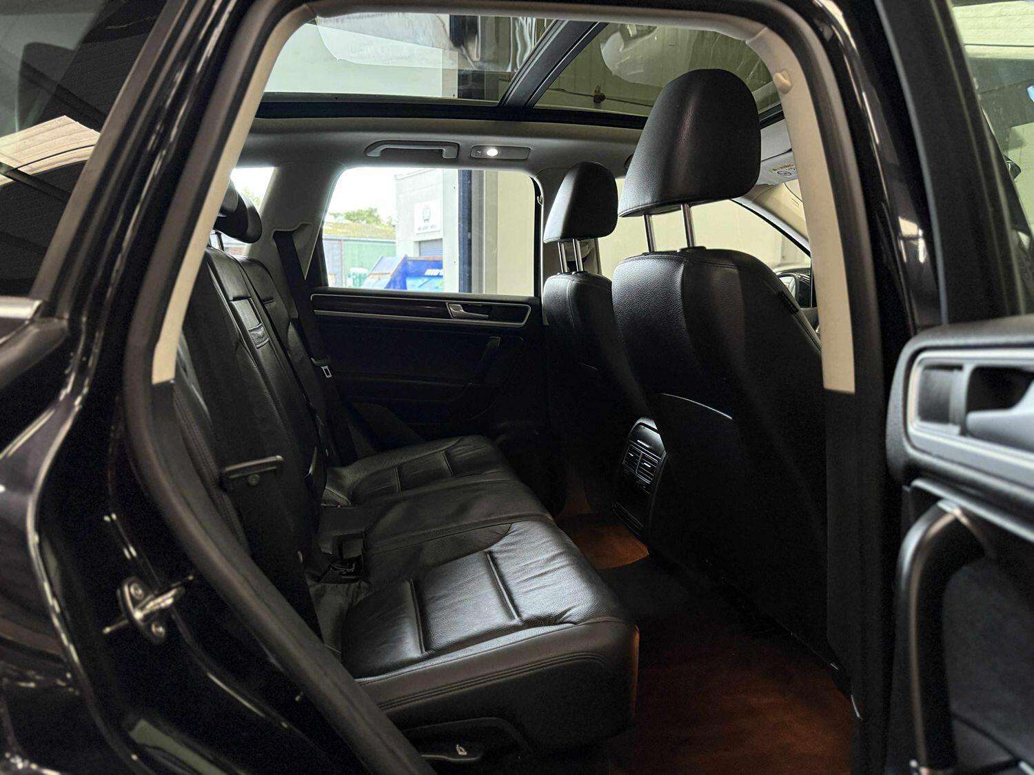 2017 VOLKSWAGEN TOUAREG 2017 VOLKSWAGEN TOUAREG