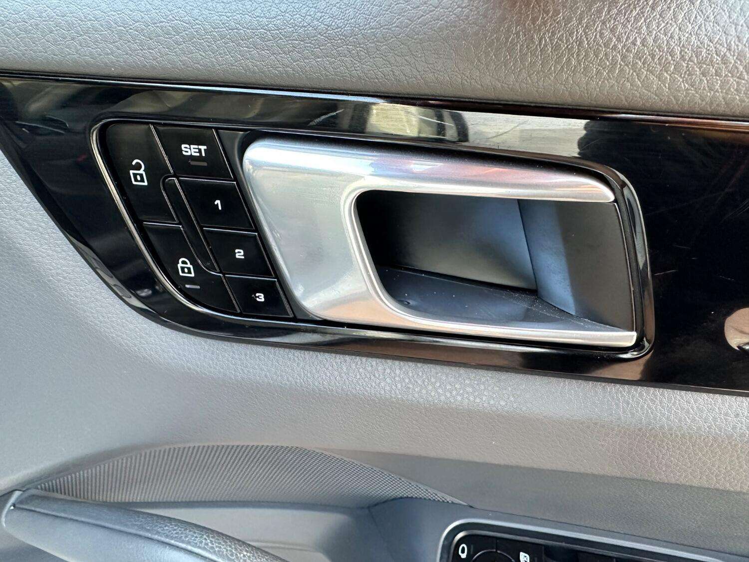 2019 PORSCHE CAYENNE 2019 PORSCHE CAYENNE