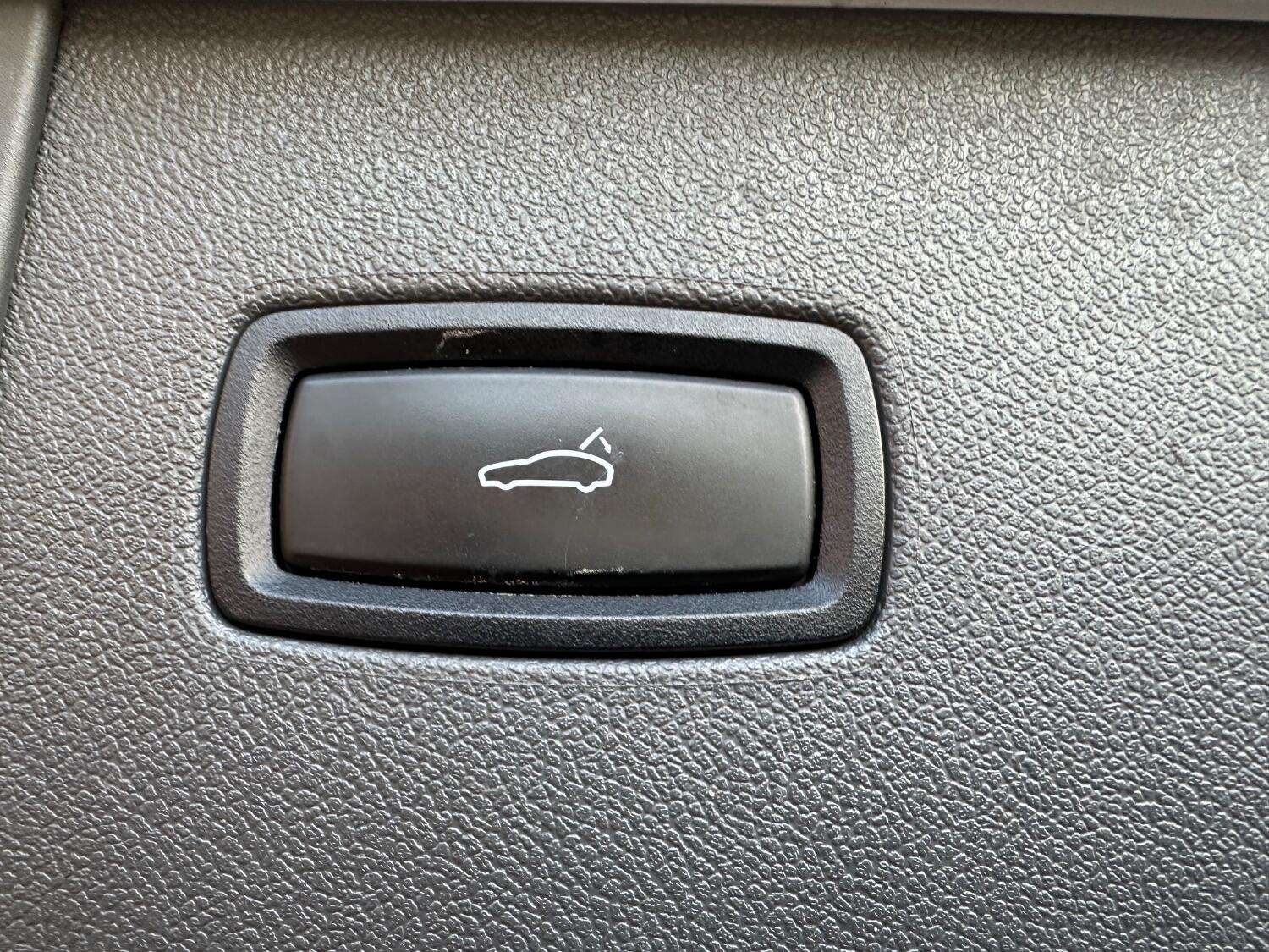 2019 PORSCHE CAYENNE 2019 PORSCHE CAYENNE