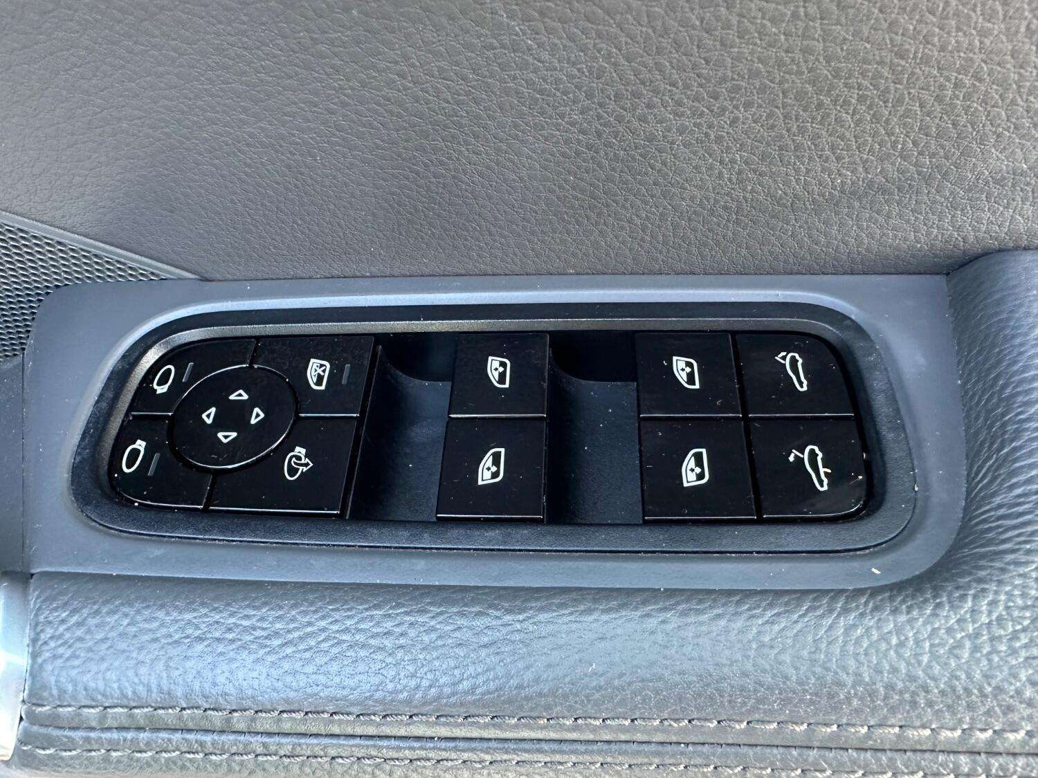 2019 PORSCHE CAYENNE 2019 PORSCHE CAYENNE