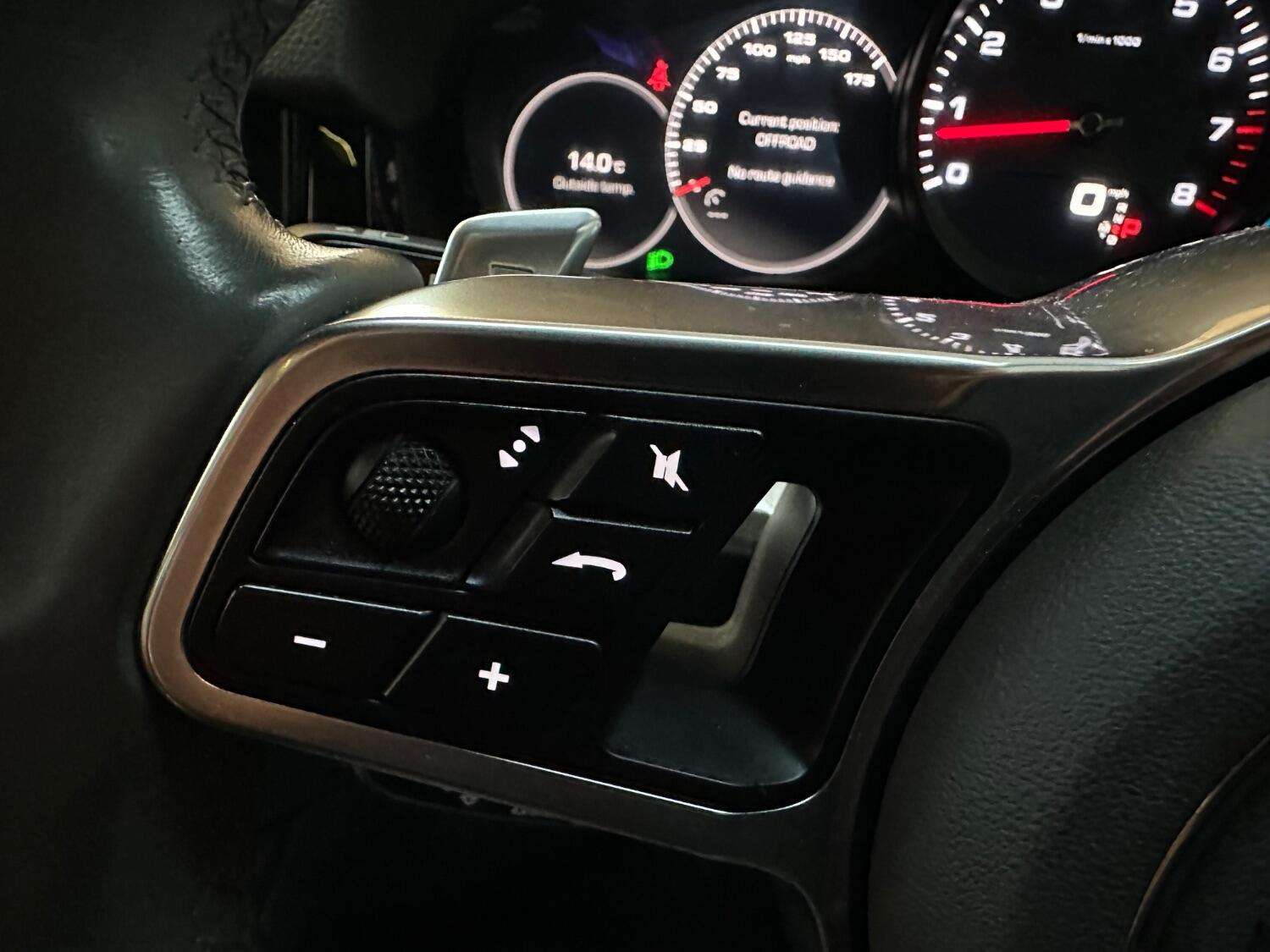 2019 PORSCHE CAYENNE 2019 PORSCHE CAYENNE