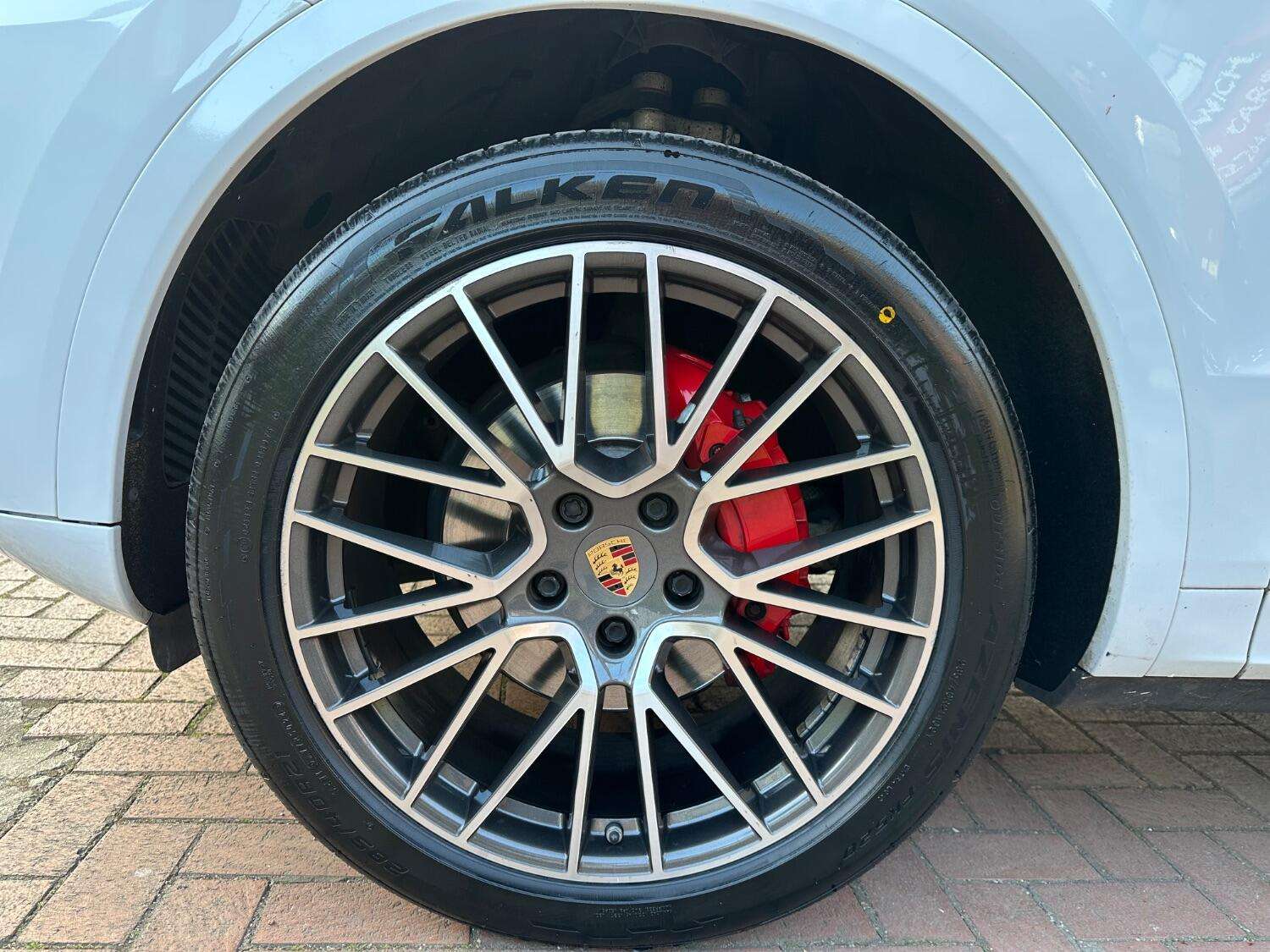 2019 PORSCHE CAYENNE 2019 PORSCHE CAYENNE