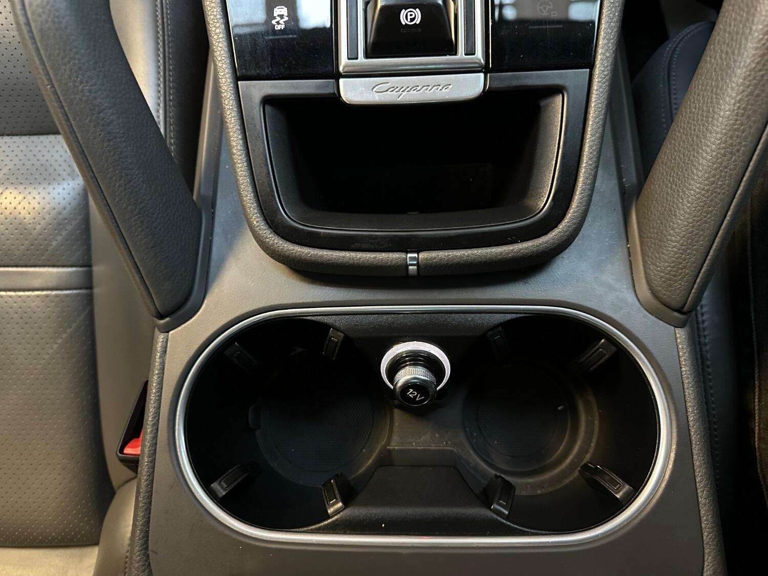 2019 PORSCHE CAYENNE 2019 PORSCHE CAYENNE