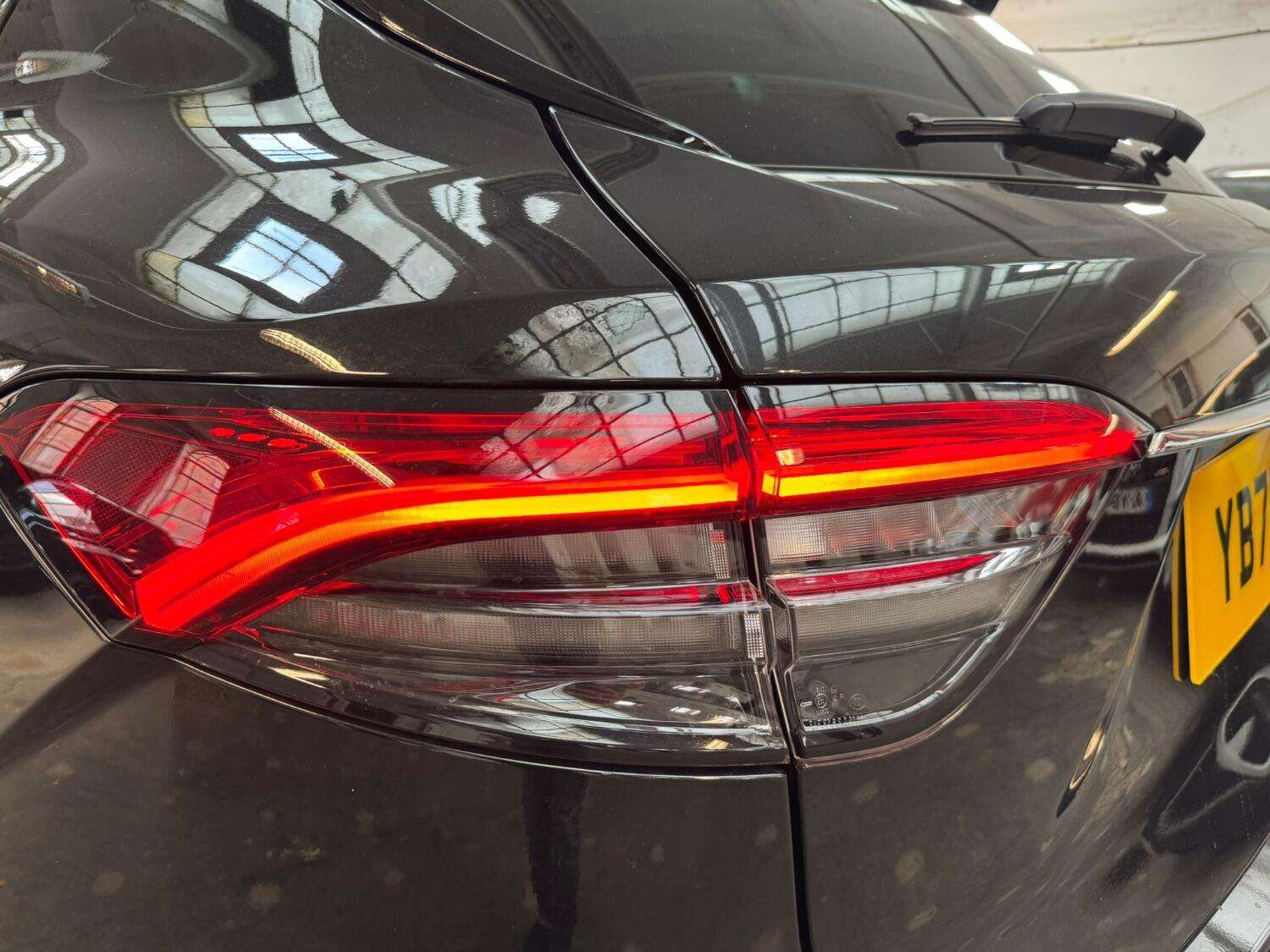 2021 MASERATI LEVANTE 2021 MASERATI LEVANTE