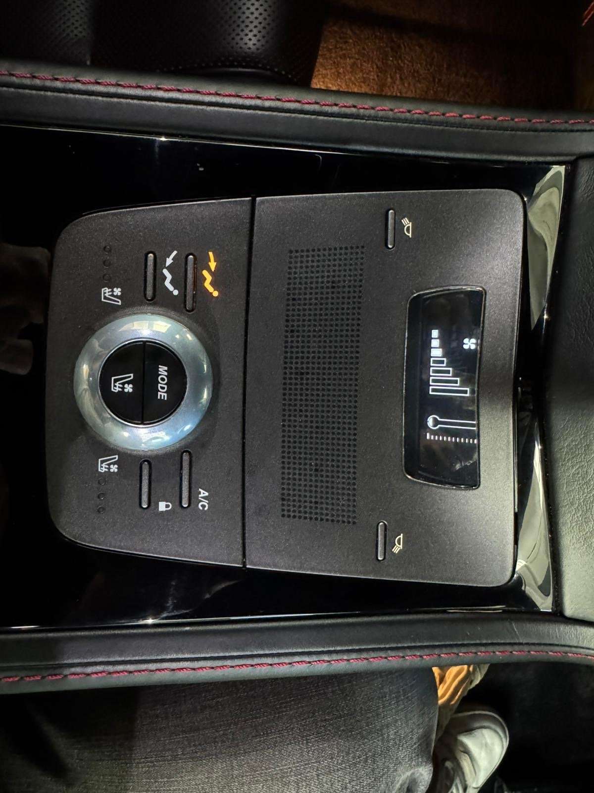 2013 ASTON MARTIN RAPIDE S 2013 ASTON MARTIN RAPIDE S