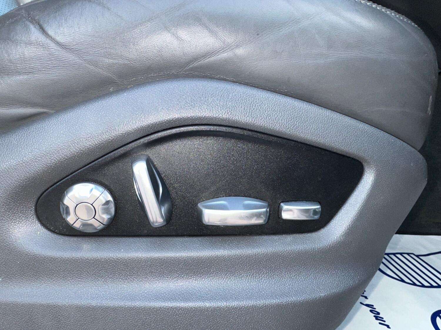 2019 PORSCHE CAYENNE 2019 PORSCHE CAYENNE