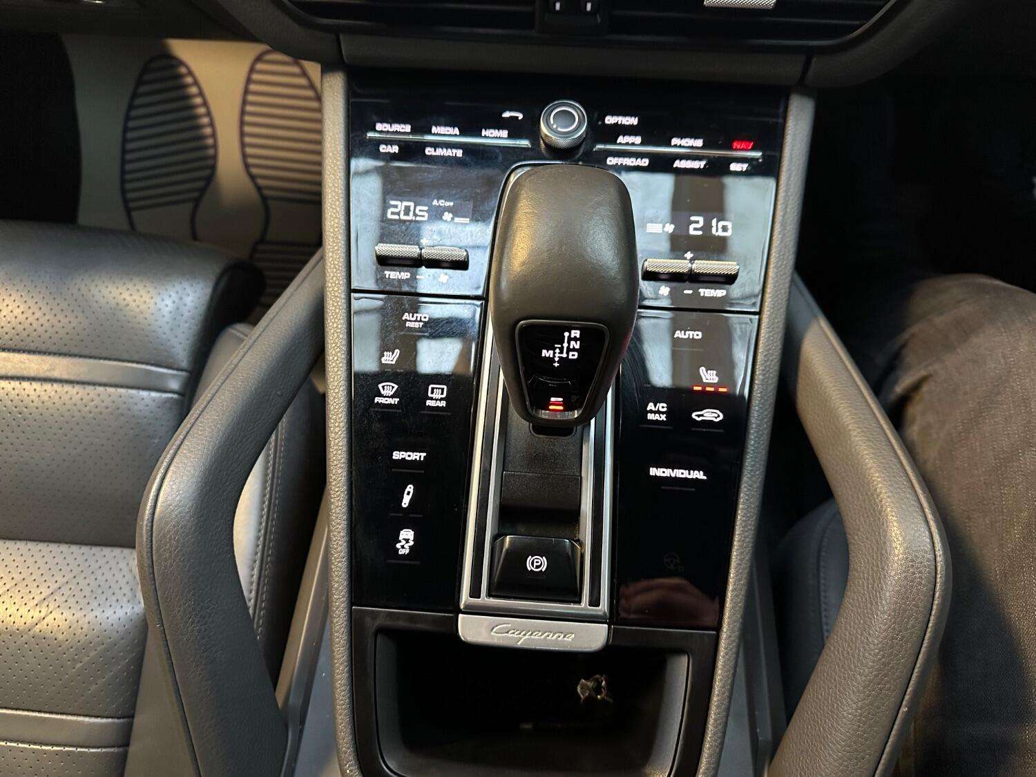 2019 PORSCHE CAYENNE 2019 PORSCHE CAYENNE