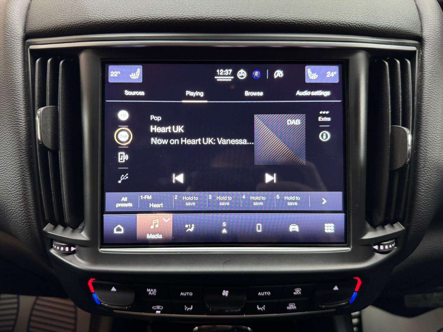 2021 MASERATI LEVANTE 2021 MASERATI LEVANTE