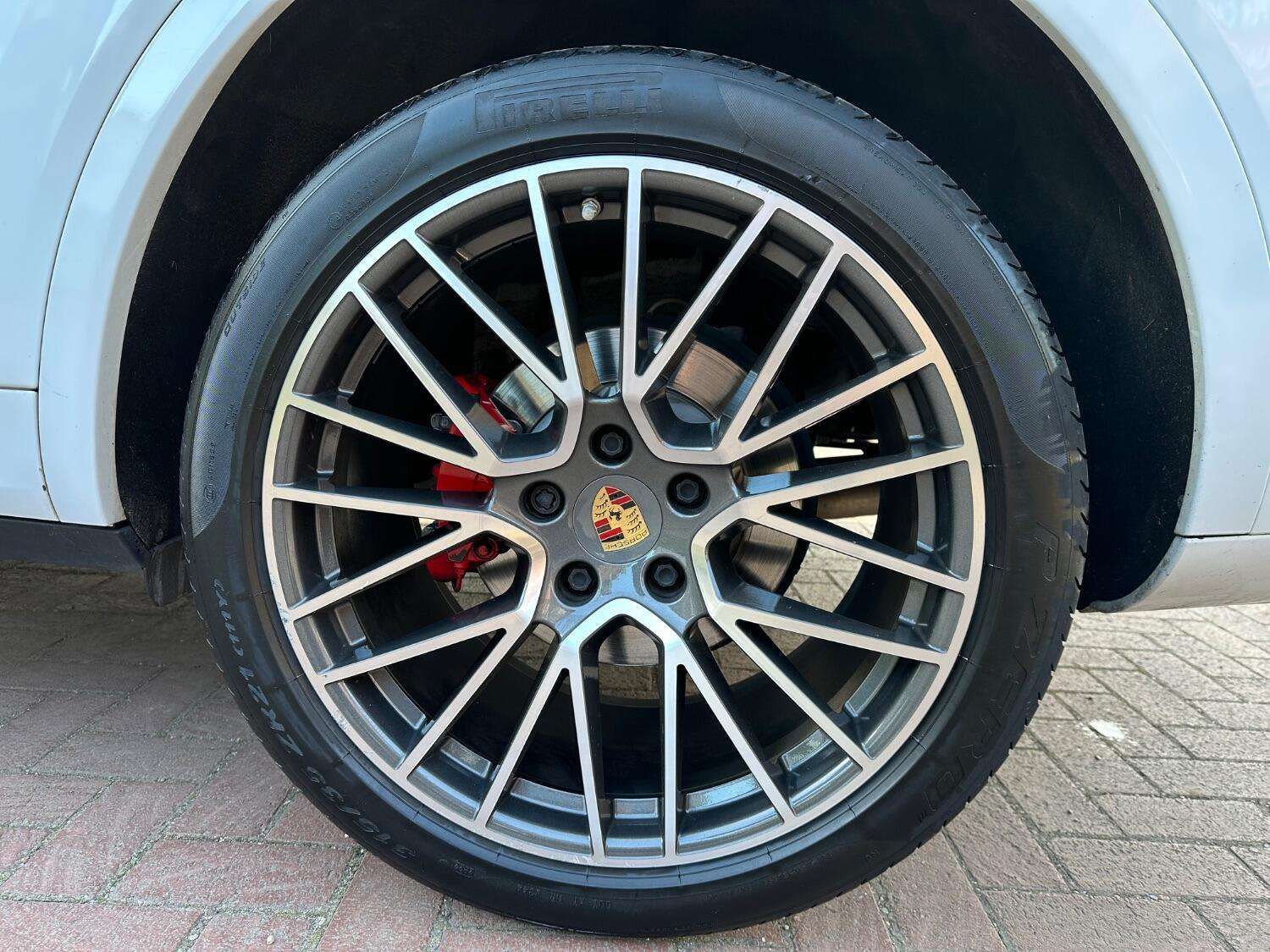 2019 PORSCHE CAYENNE 2019 PORSCHE CAYENNE