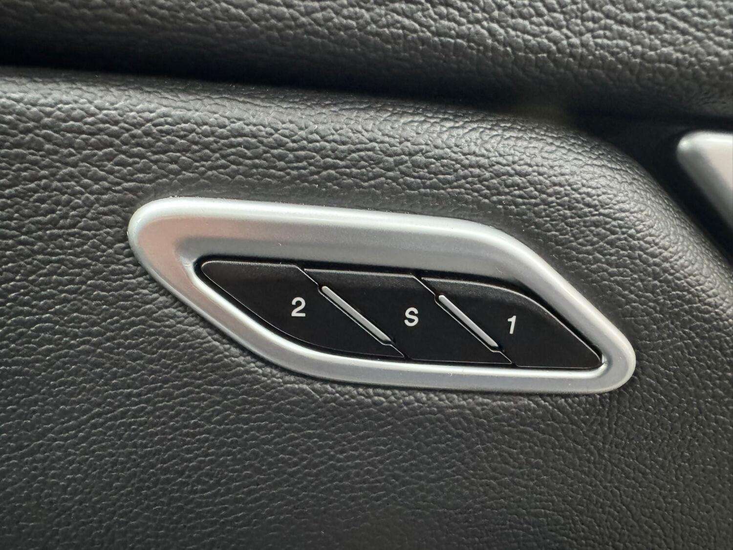 2021 MASERATI LEVANTE 2021 MASERATI LEVANTE