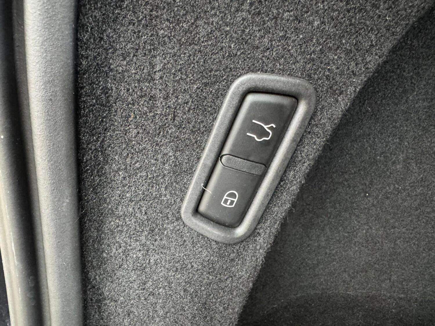 2021 MASERATI LEVANTE 2021 MASERATI LEVANTE