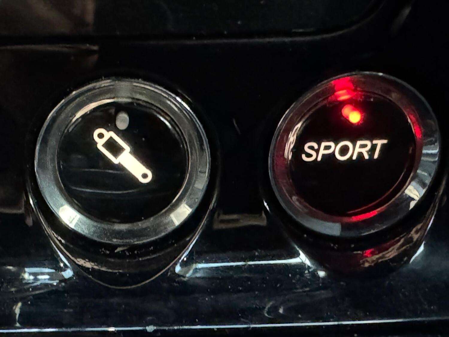 2013 ASTON MARTIN RAPIDE S 2013 ASTON MARTIN RAPIDE S