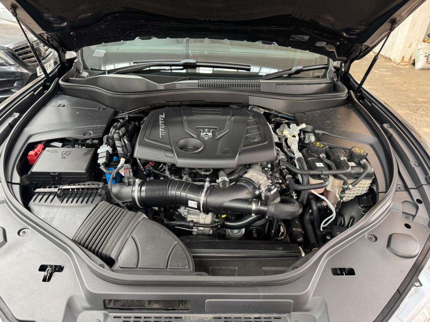 2021 MASERATI LEVANTE 2021 MASERATI LEVANTE