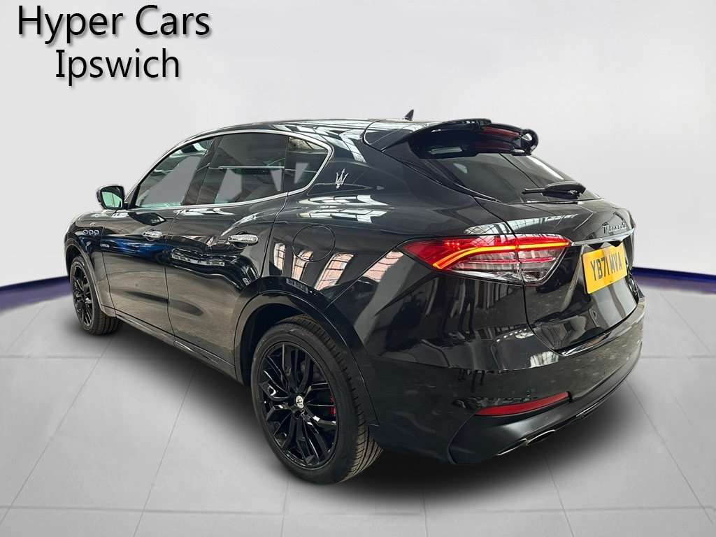 2021 MASERATI LEVANTE 2021 MASERATI LEVANTE