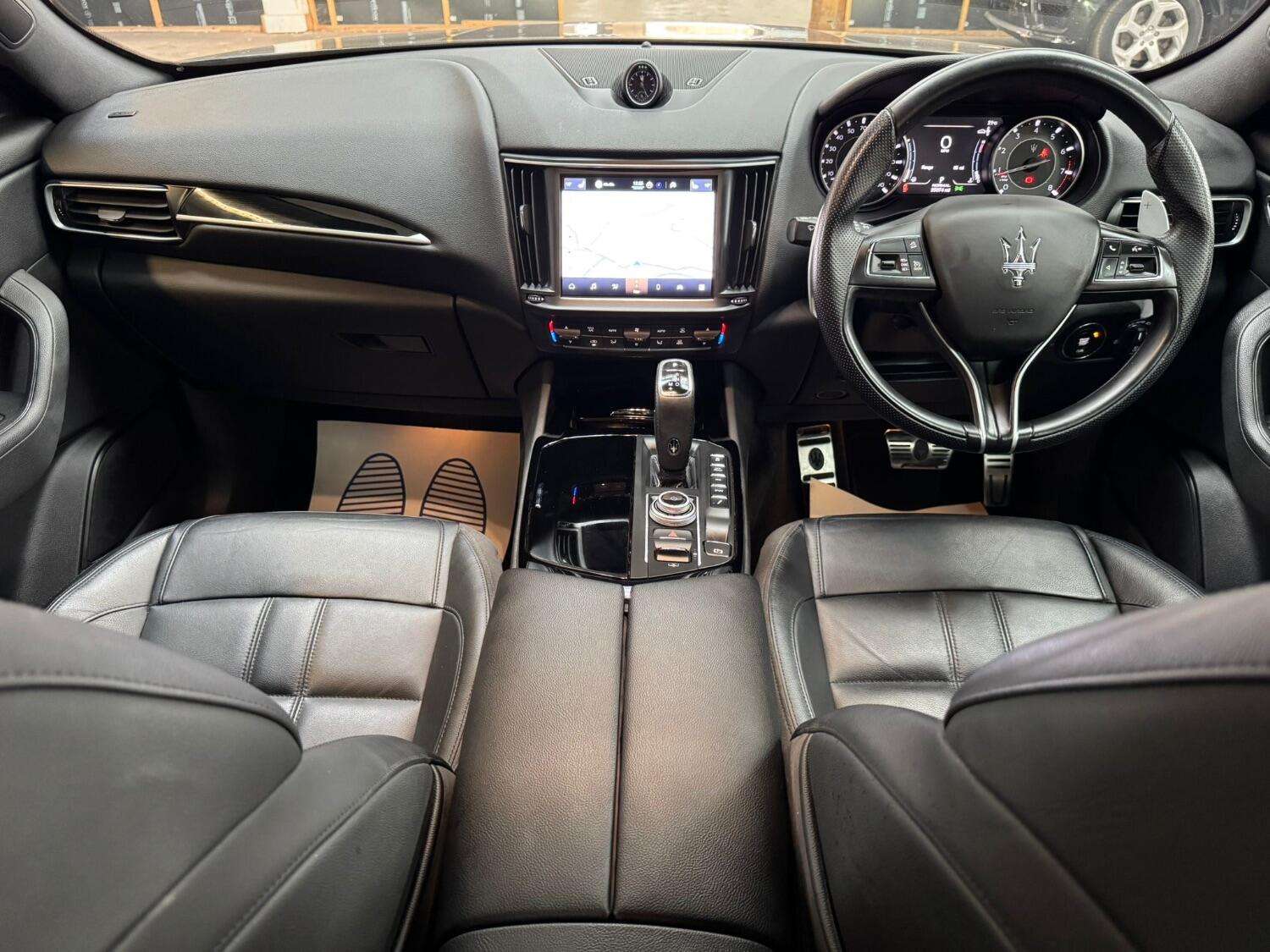 2021 MASERATI LEVANTE 2021 MASERATI LEVANTE