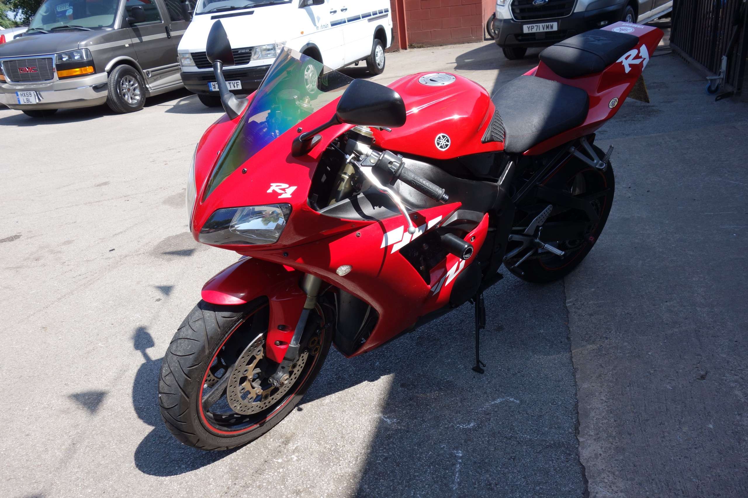 2002 YAMAHA YZF-R1 2002 YAMAHA YZF-R1