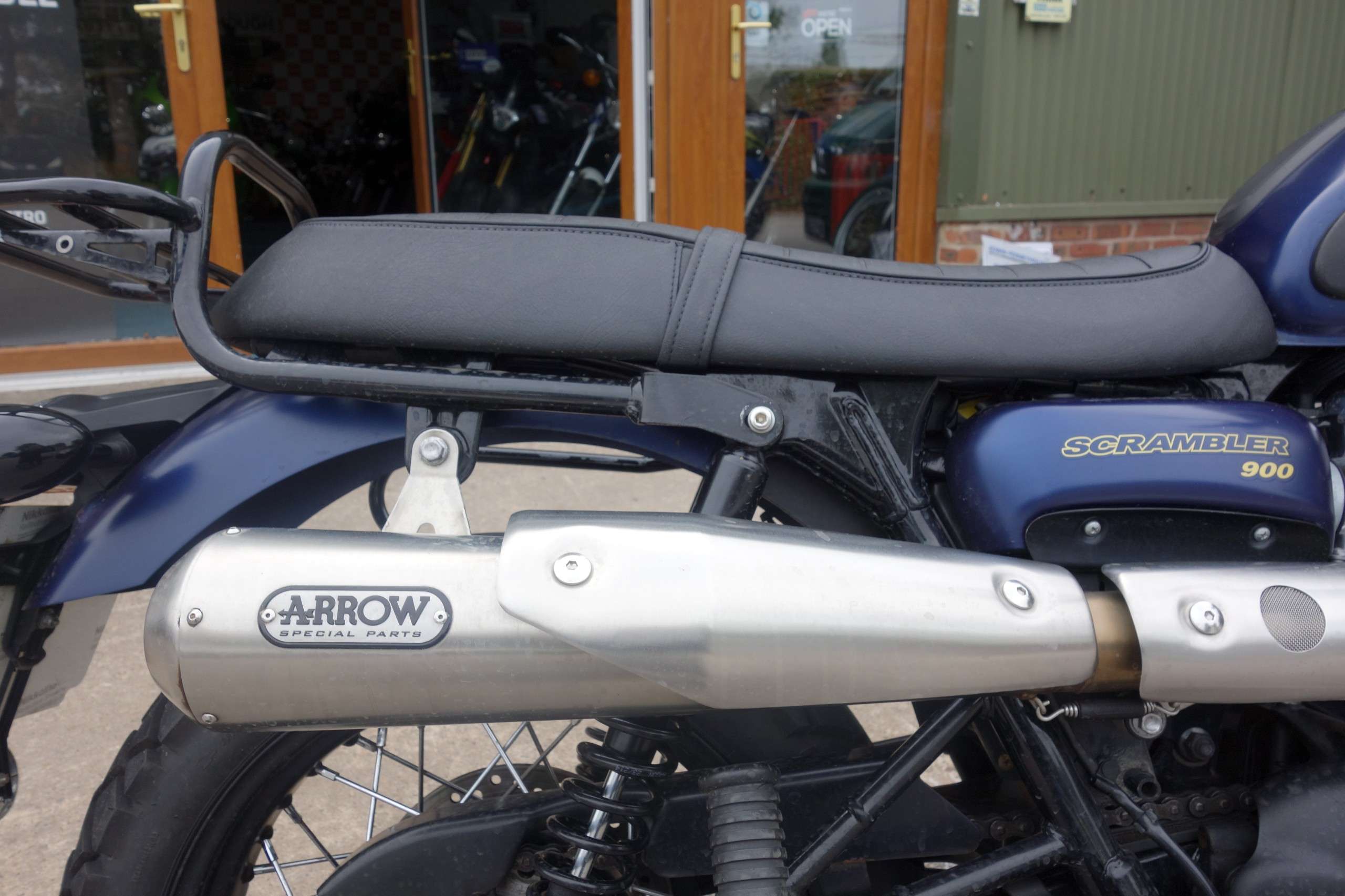 2016 TRIUMPH BONNEVILLE 2016 TRIUMPH BONNEVILLE