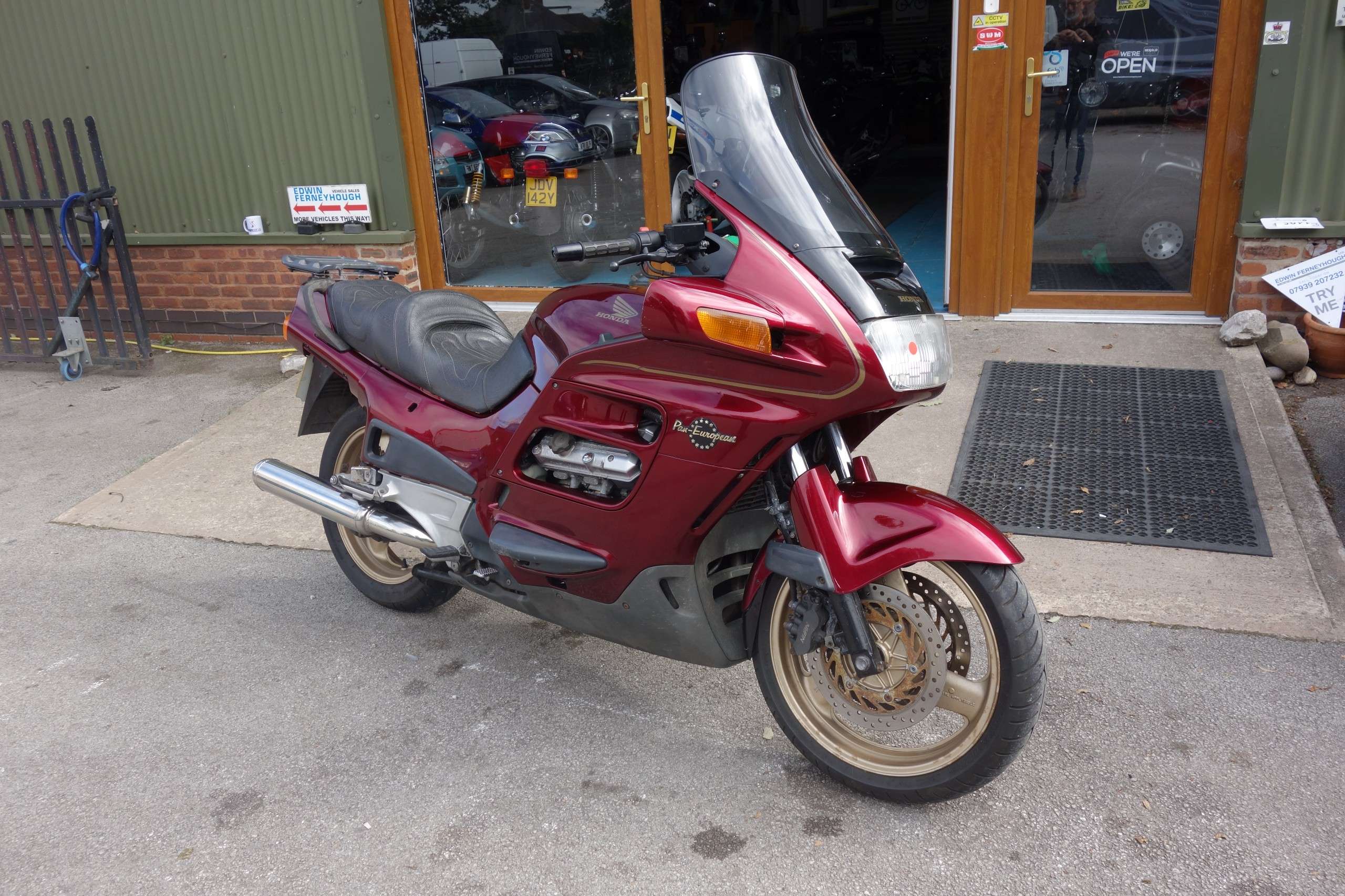 2001 HONDA ST1100 PAN EUROPEAN 2001 HONDA ST1100 PAN EUROPEAN