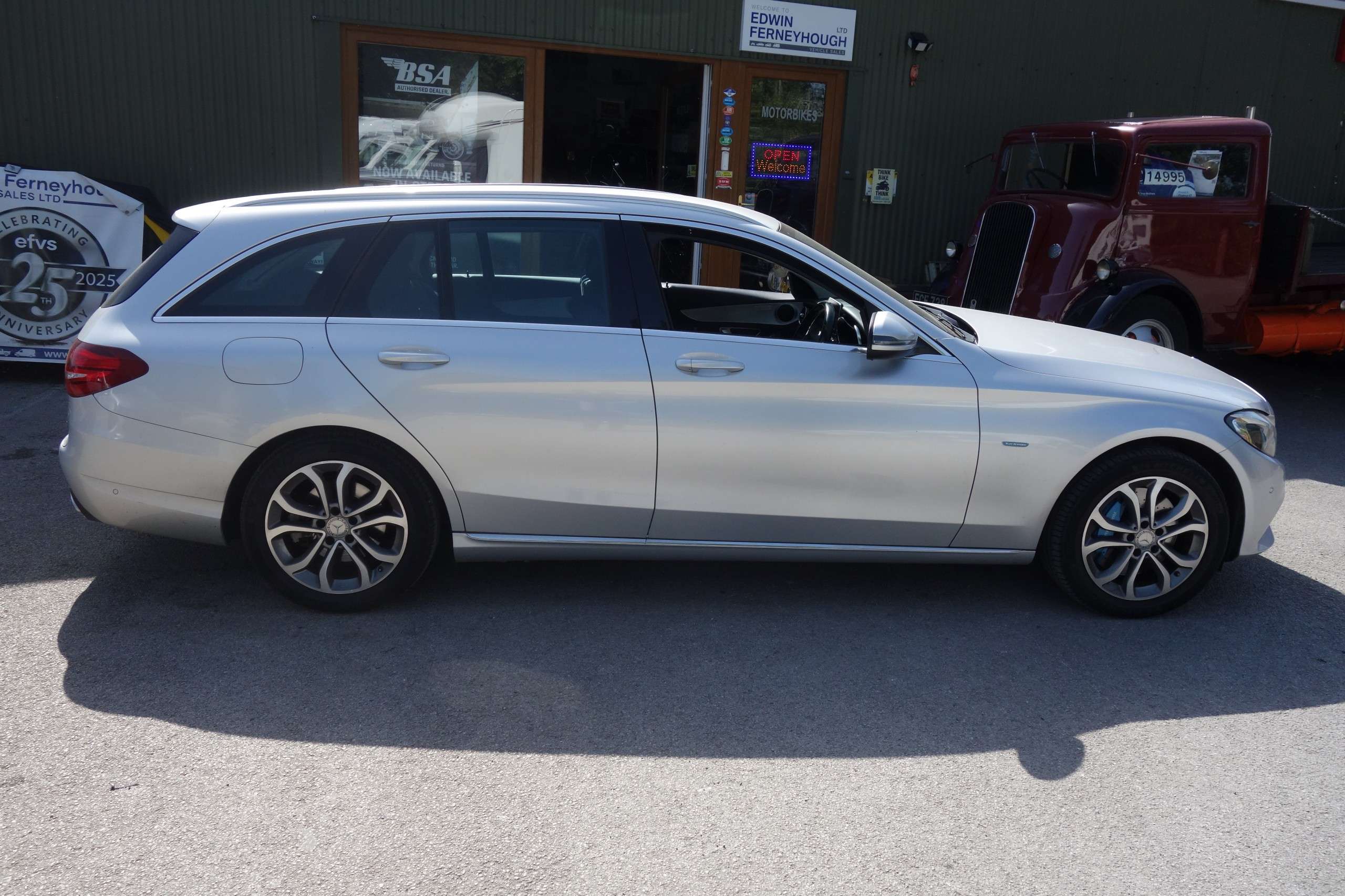 A 2017 MERCEDES-BENZ C CLASS 2.0 C350e 6.4kWh Sport Estate 5dr Petrol Plug-in Hybrid G-Tronic+ Euro 6 (s/s) (293 ps) A 2017 MERCEDES-BENZ C CLASS 2.0 C350e 6.4kWh Sport Estate 5dr Petrol Plug-in Hybrid G-Tronic+ Euro 6 (s/s) (293 ps)