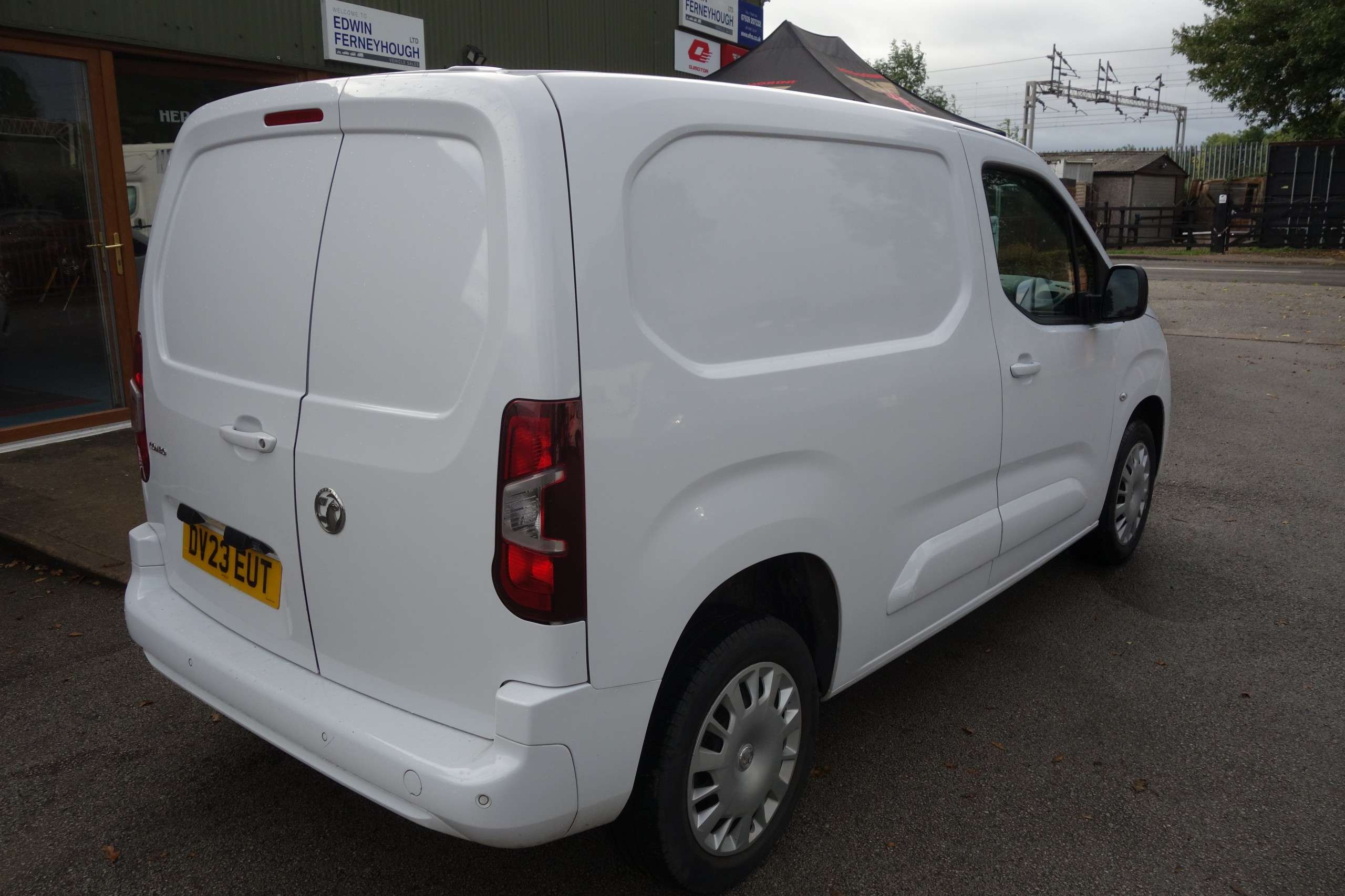 A 2023 VAUXHALL COMBO 1.5 Turbo D 2300 Pro Panel Van 5dr Diesel Manual L1 H1 Euro 6 (s/s) (100 ps) A 2023 VAUXHALL COMBO 1.5 Turbo D 2300 Pro Panel Van 5dr Diesel Manual L1 H1 Euro 6 (s/s) (100 ps)