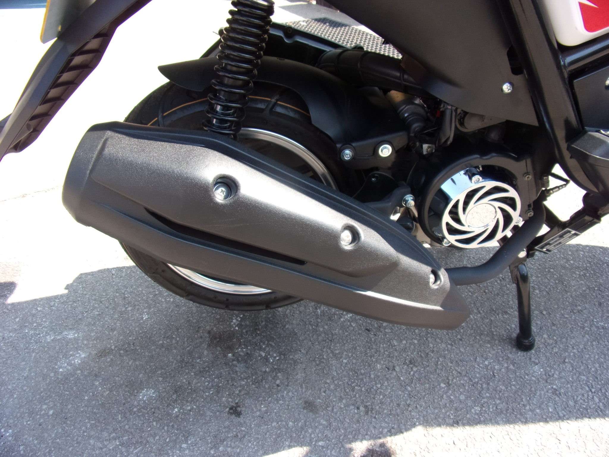 A 2023 YAMASAKI BWS 125 Yamimoto Scooter Petrol CVT Euro 5 (8 ps) A 2023 YAMASAKI BWS 125 Yamimoto Scooter Petrol CVT Euro 5 (8 ps)
