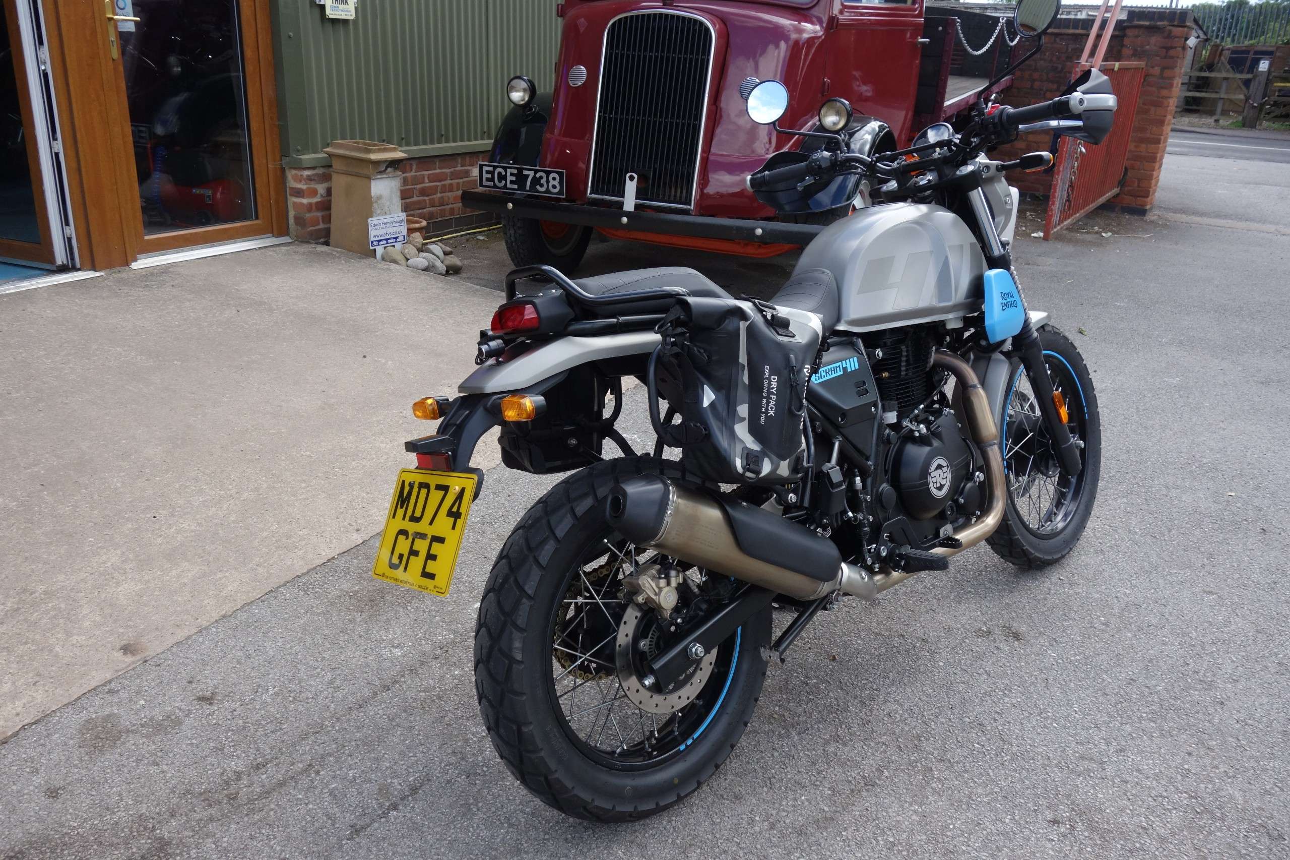 A 2024 ROYAL ENFIELD SCRAM 411 411 Adventure Petrol Manual Euro 5 (24 ps) A 2024 ROYAL ENFIELD SCRAM 411 411 Adventure Petrol Manual Euro 5 (24 ps)