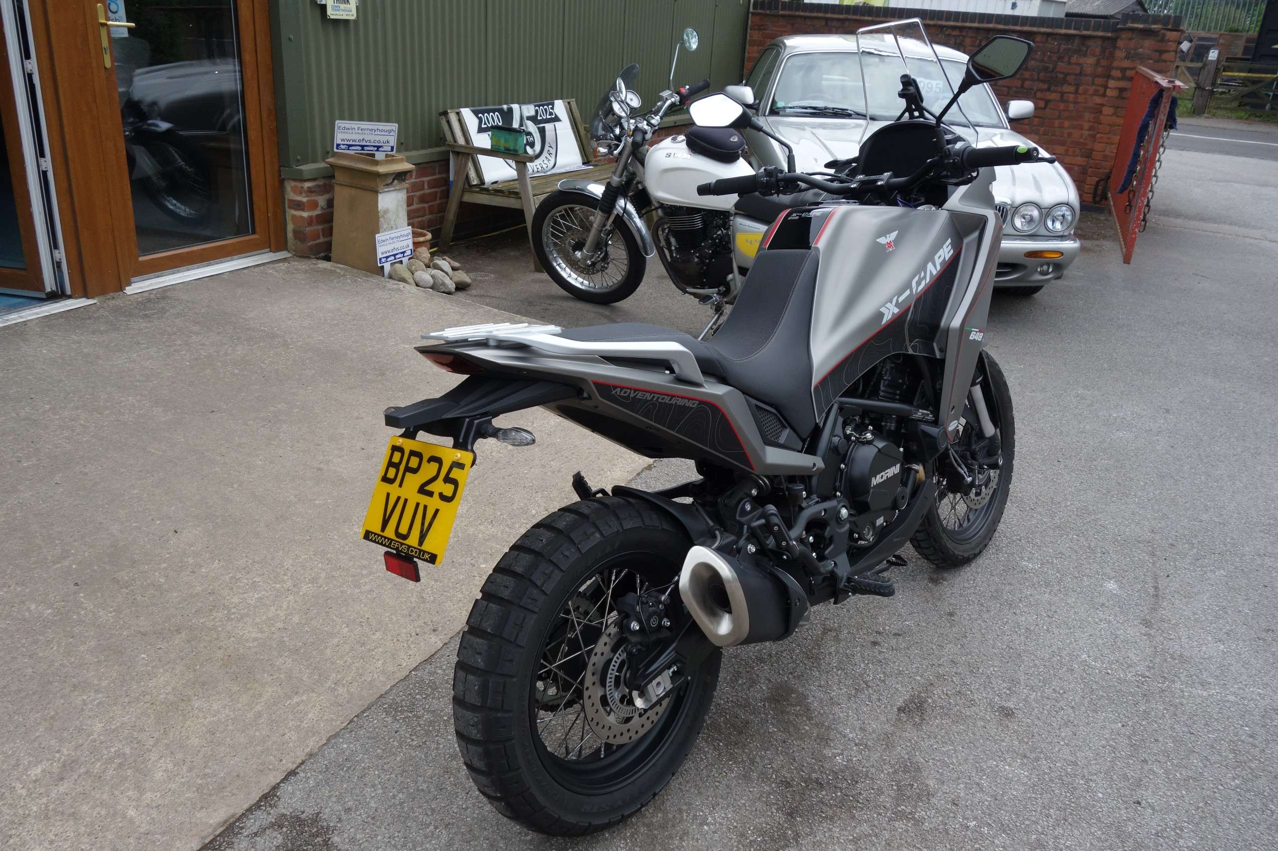 A 2025 MOTO MORINI X-CAPE 650 Adventure Petrol Manual Euro 5 (59 ps) A 2025 MOTO MORINI X-CAPE 650 Adventure Petrol Manual Euro 5 (59 ps)