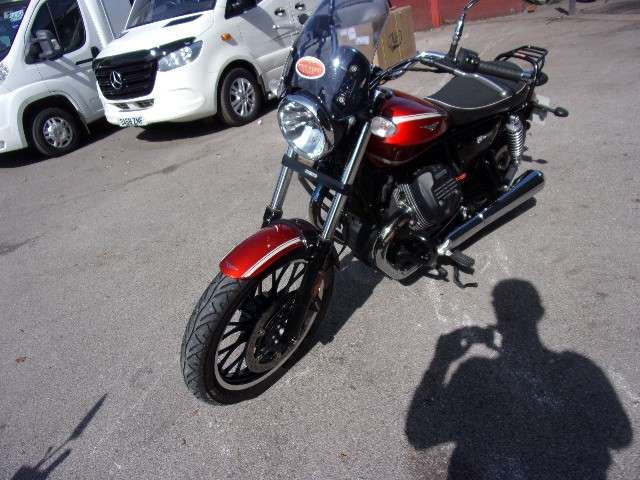 2016 MOTO GUZZI V9 2016 MOTO GUZZI V9