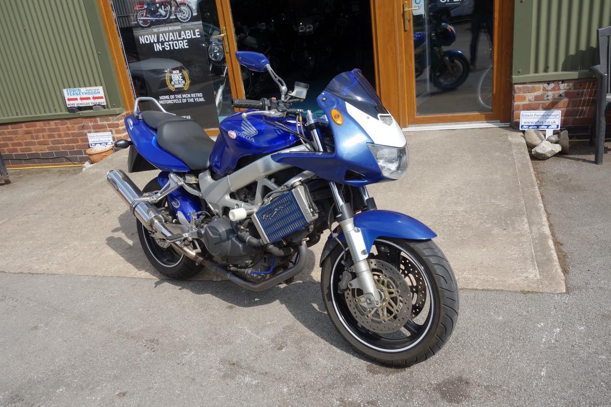 Check out this Honda Vtr 2002 Petrol Manual