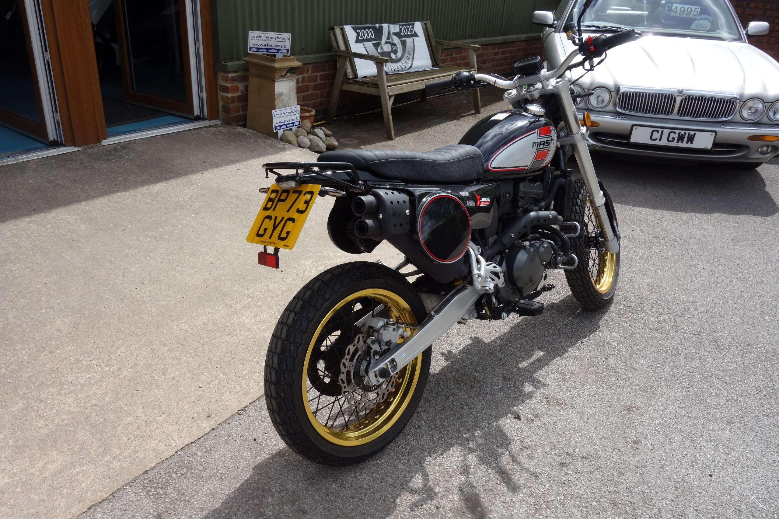 A 2024 MASH MOTORCYCLES X-RIDE 125 Roadster/Retro Petrol Manual Euro 5 (14 ps) A 2024 MASH MOTORCYCLES X-RIDE 125 Roadster/Retro Petrol Manual Euro 5 (14 ps)
