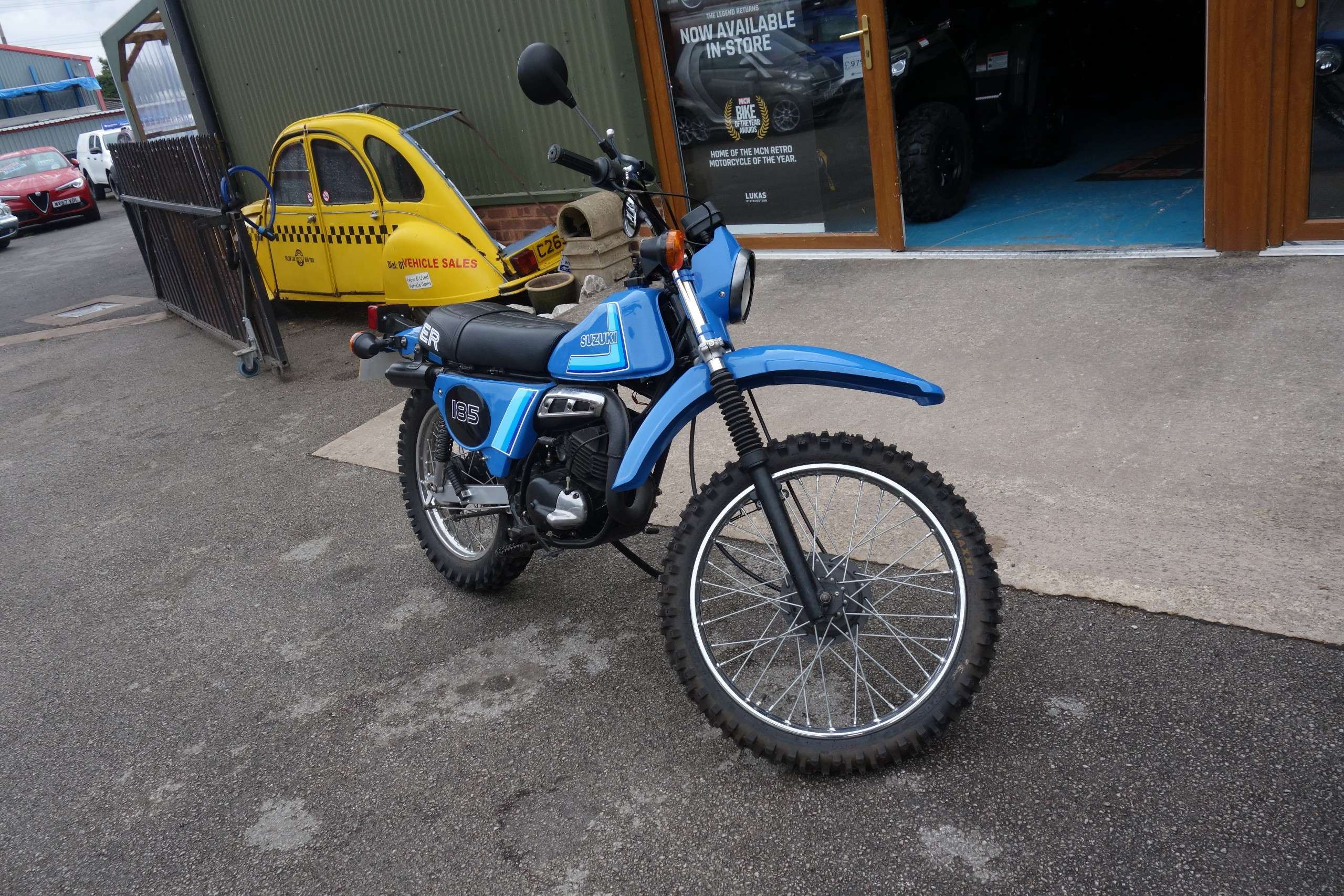 A 2025 SUZUKI TS 185er A 2025 SUZUKI TS 185er