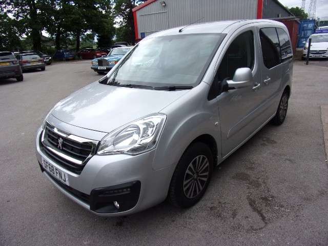 A 2019 PEUGEOT PARTNER HORIZON RE BLUE HDI S/S A 2019 PEUGEOT PARTNER HORIZON RE BLUE HDI S/S