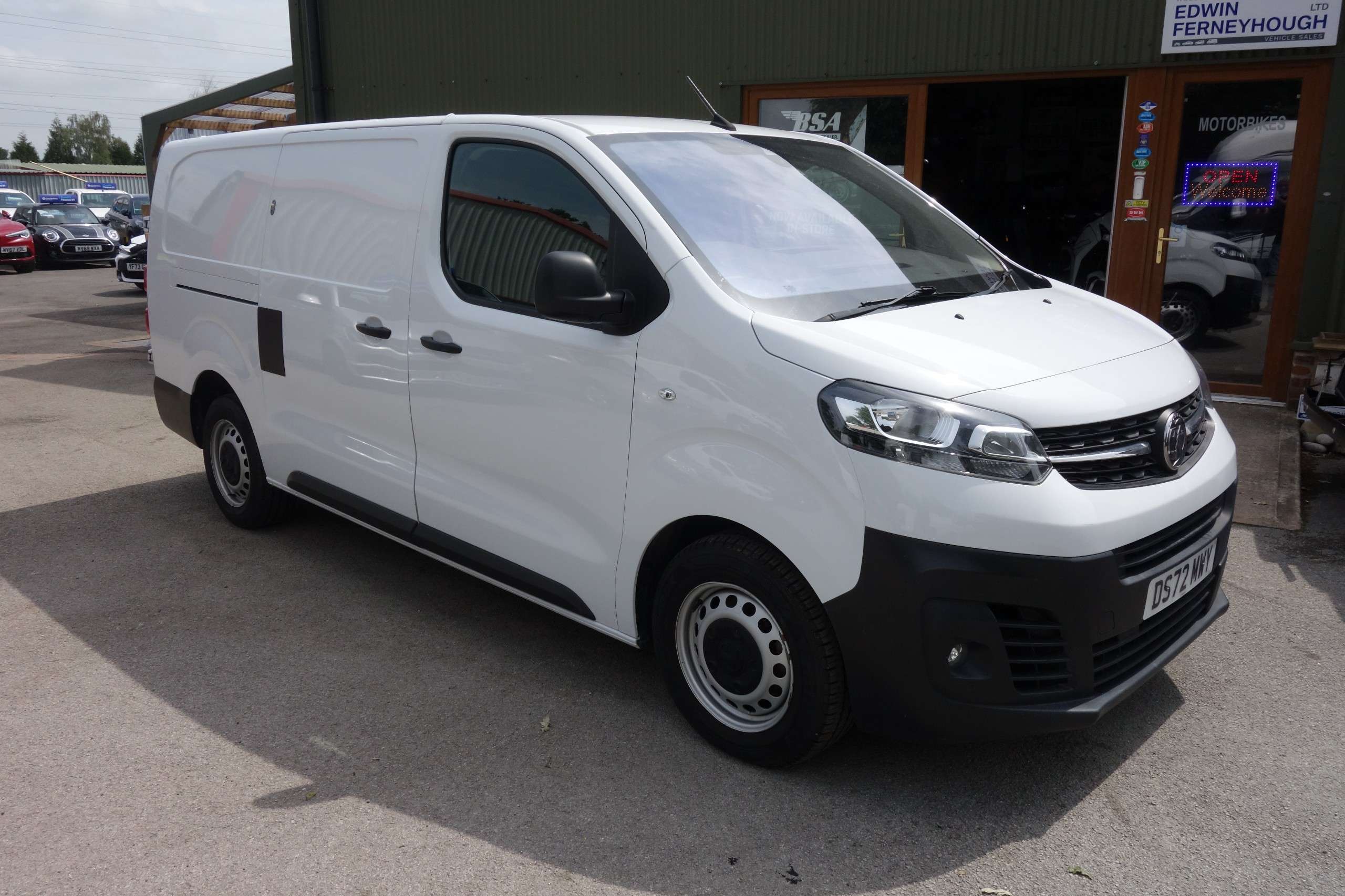 A 2022 VAUXHALL VIVARO 1.5 Turbo D 2900 Dynamic Panel Van 6dr Diesel Manual L2 H1 Euro 6 (s/s) (100 ps) A 2022 VAUXHALL VIVARO 1.5 Turbo D 2900 Dynamic Panel Van 6dr Diesel Manual L2 H1 Euro 6 (s/s) (100 ps)