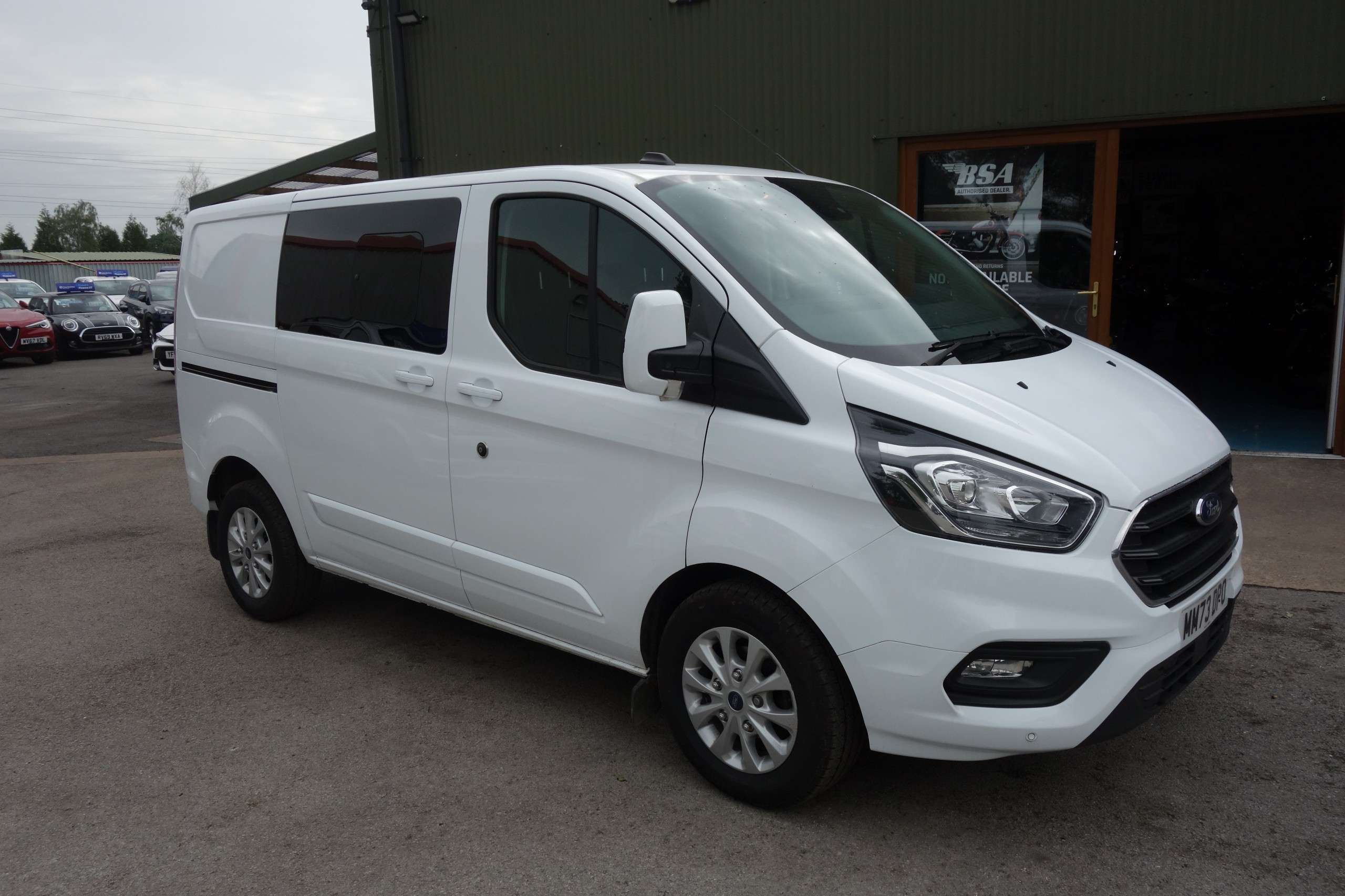 A 2023 FORD TRANSIT CUSTOM 2.0 300 EcoBlue Limited Crew Van Double Cab 5dr Diesel Manual L1 H1 Euro 6 (s/s) (130 ps) A 2023 FORD TRANSIT CUSTOM 2.0 300 EcoBlue Limited Crew Van Double Cab 5dr Diesel Manual L1 H1 Euro 6 (s/s) (130 ps)