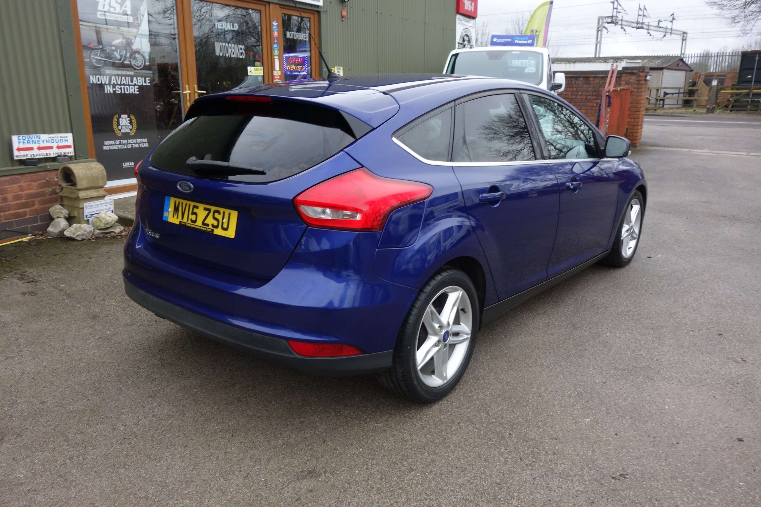 A 2015 FORD FOCUS 1.5 TDCi Zetec Hatchback 5dr Diesel Manual Euro 6 (s/s) (120 ps) A 2015 FORD FOCUS 1.5 TDCi Zetec Hatchback 5dr Diesel Manual Euro 6 (s/s) (120 ps)