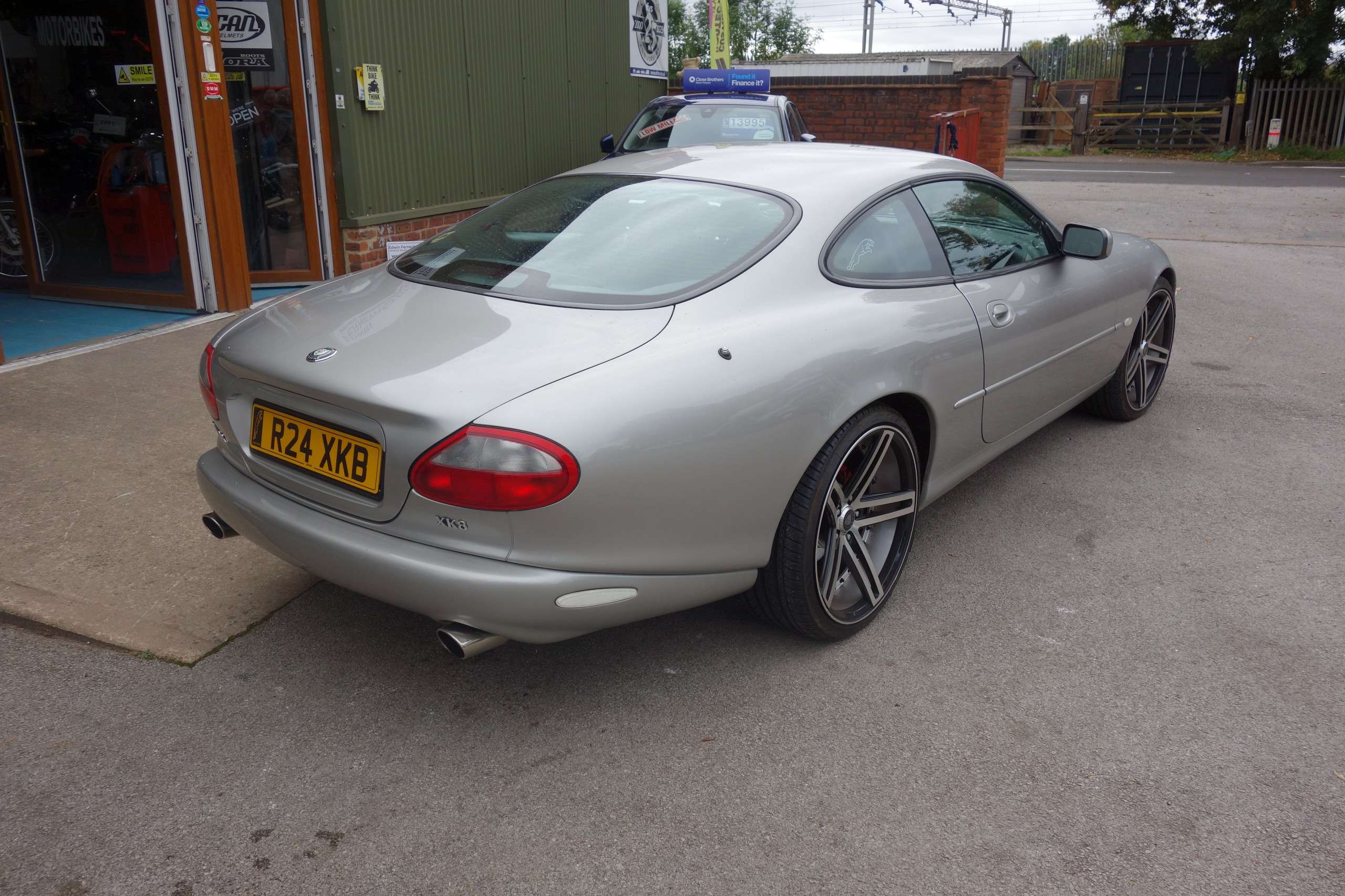1998 JAGUAR XK8 1998 JAGUAR XK8