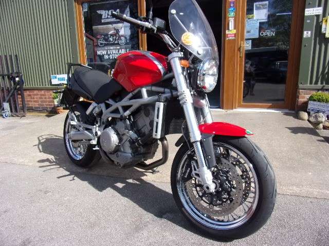 A 2006 MOTO MORINI 91/2 1200cc A 2006 MOTO MORINI 91/2 1200cc