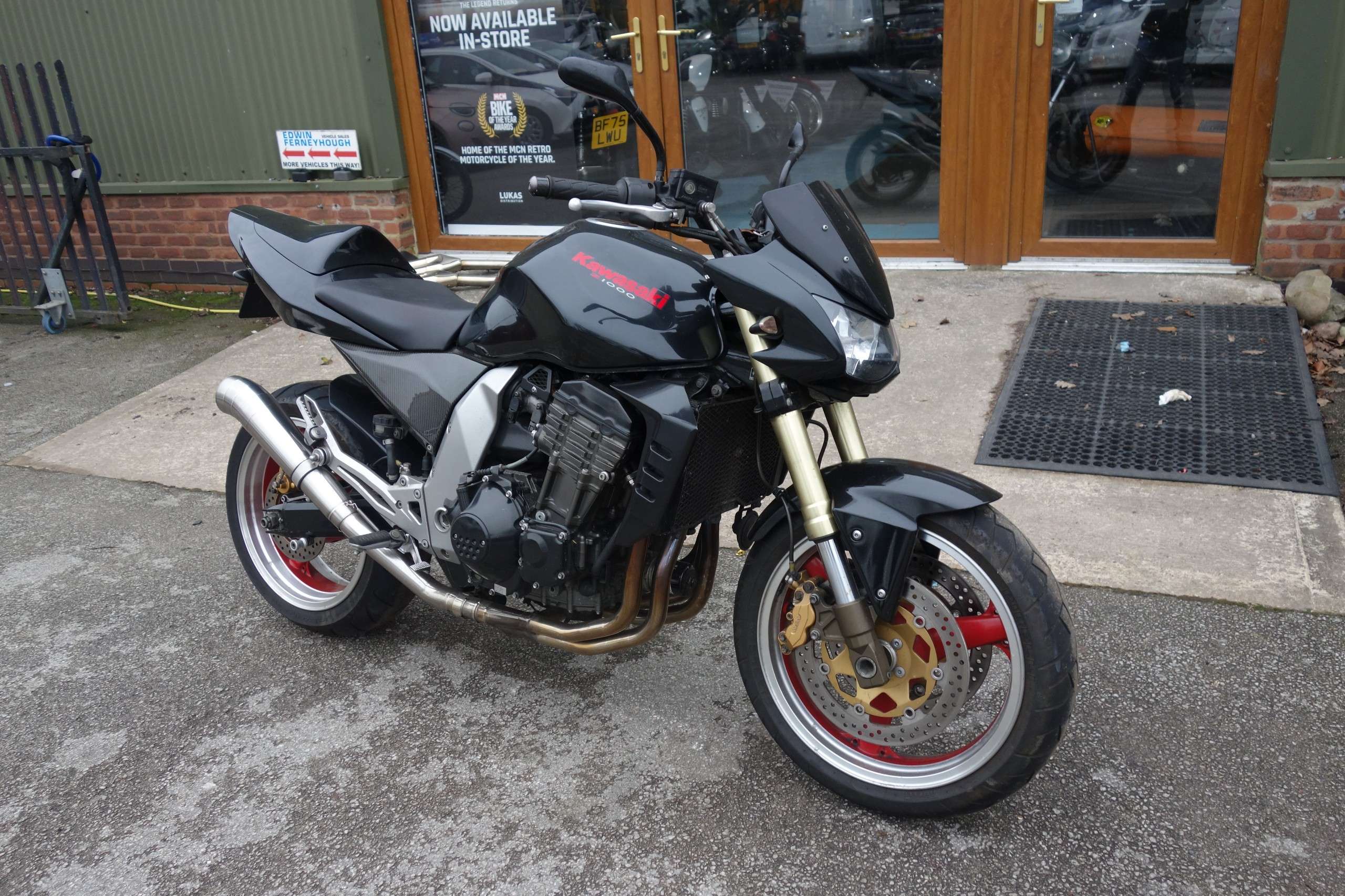 A 2003 KAWASAKI Z1000 ZR A 2003 KAWASAKI Z1000 ZR